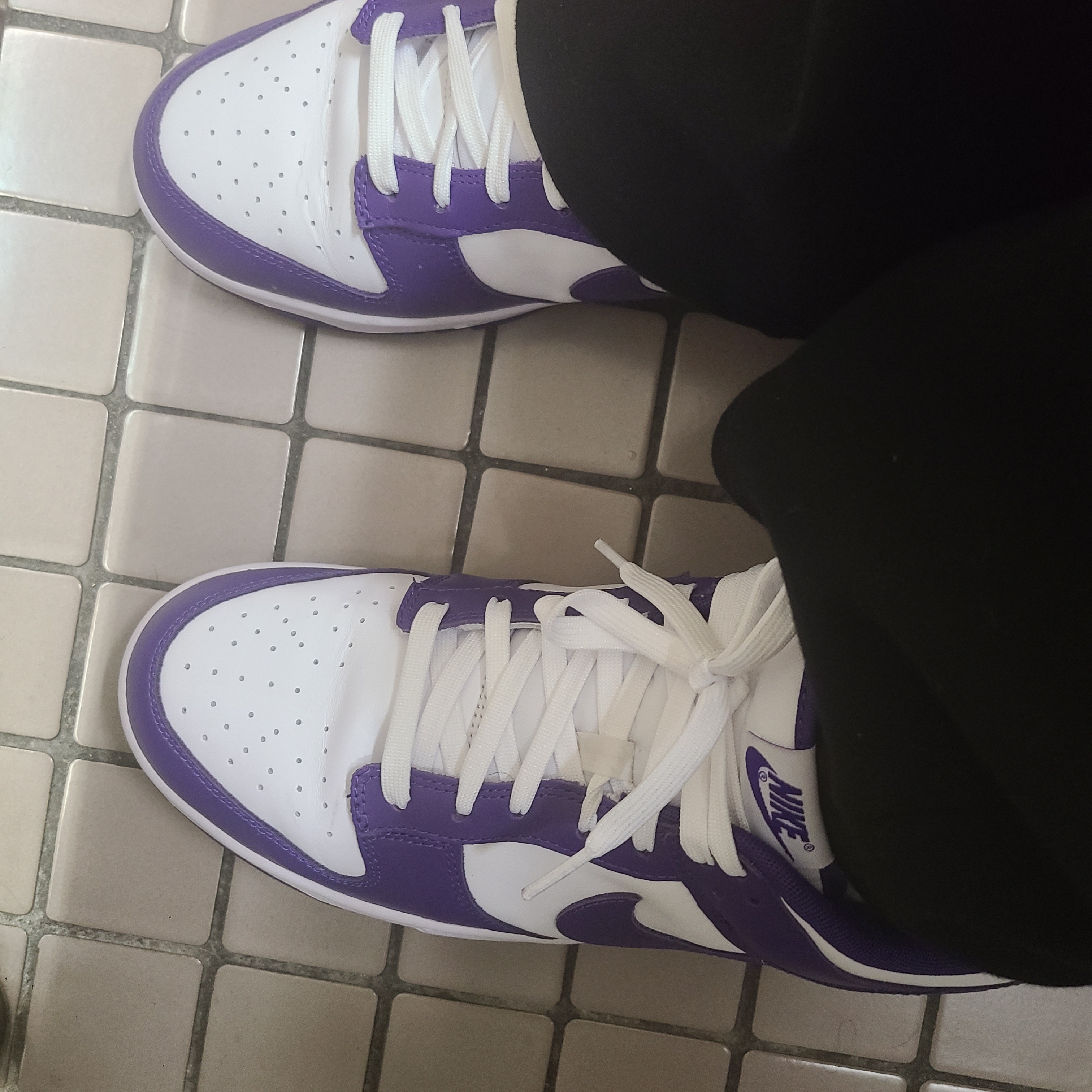 Nike Dunk Low Retro Championship Court Purple 착용 스타일