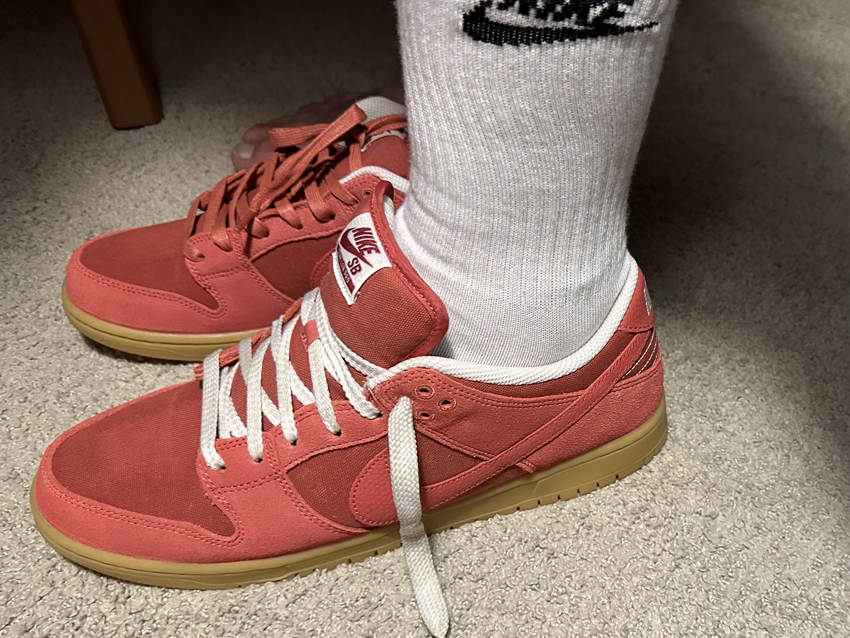 Nike SB Dunk Low Adobe 착용 스타일 - 4