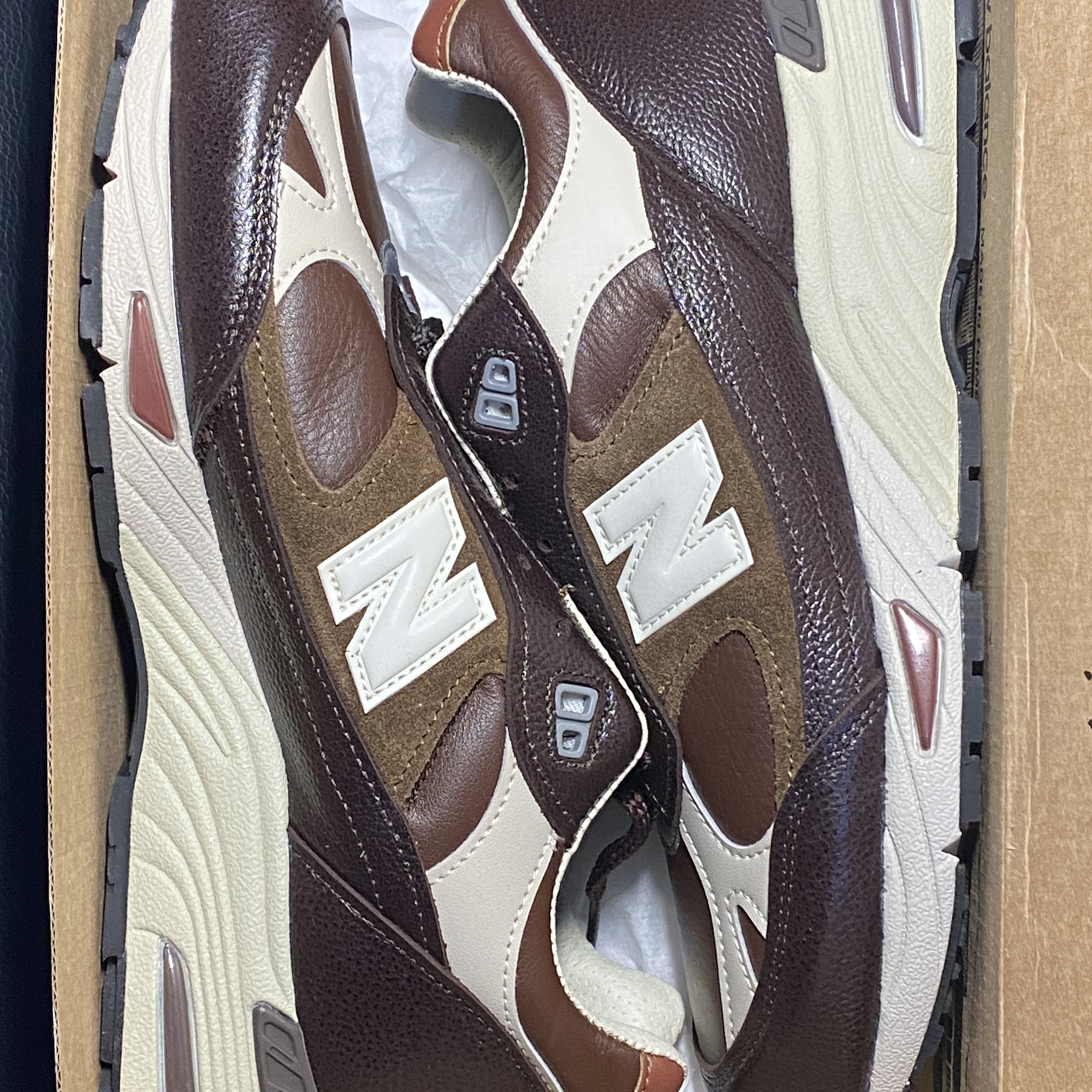 New Balance 991 Made in UK Earth French Roast 착용 스타일