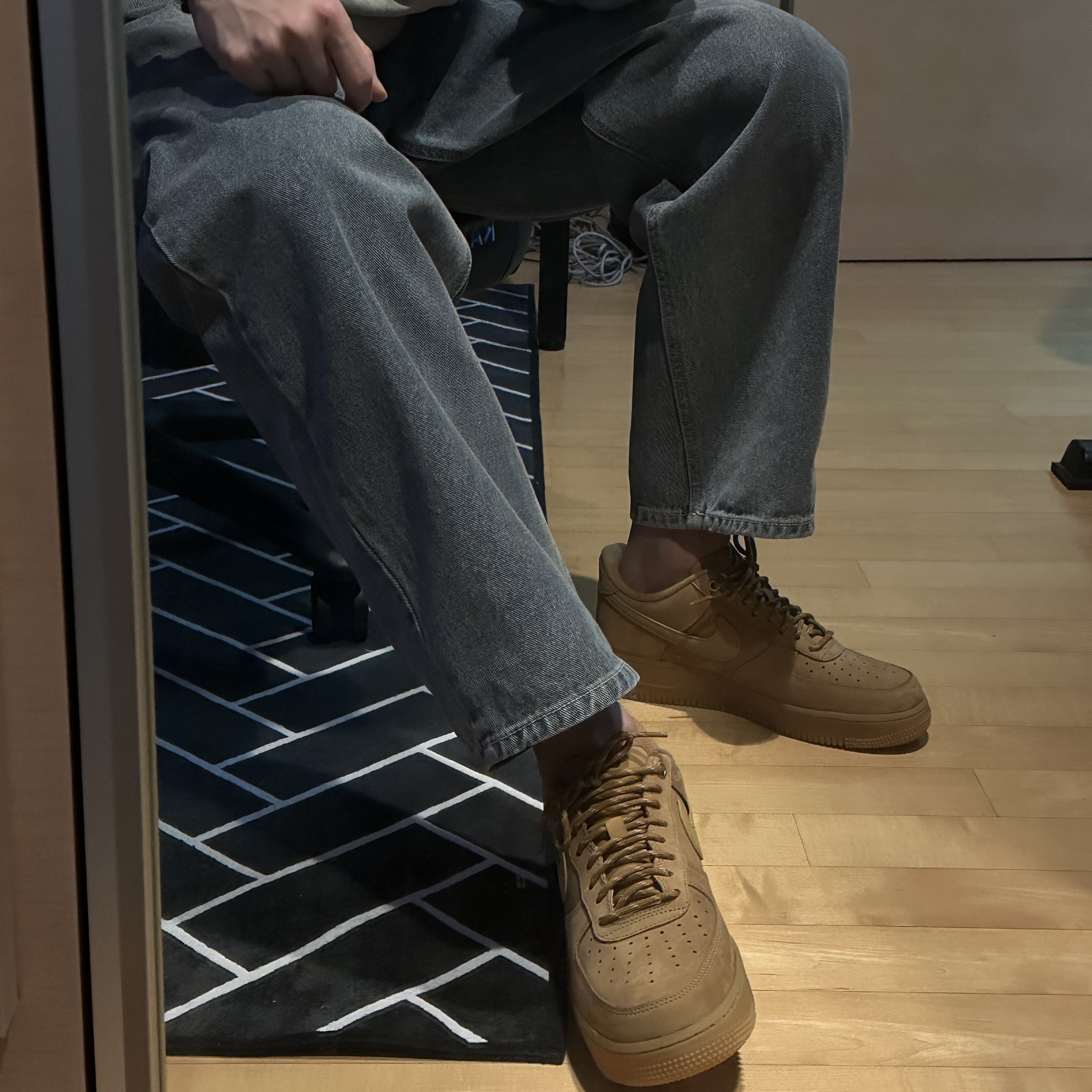 Nike Air Force 1 '07 WB Flax 착용 스타일 - 1