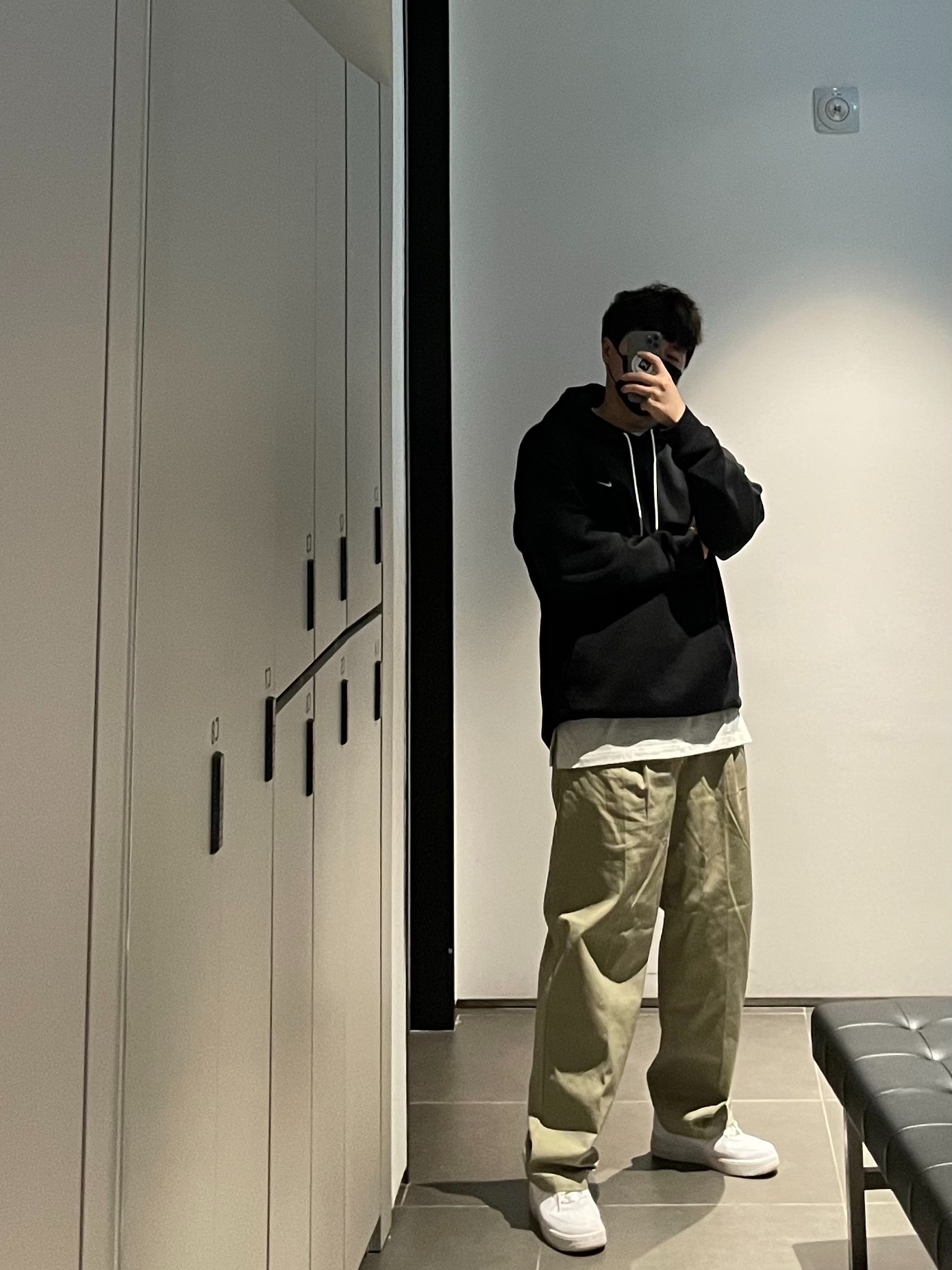 Nike NRG Solo Swoosh Fleece Hoodie Black White - Asia, Nike x Supreme Air Force 1 Low White 착용 스타일