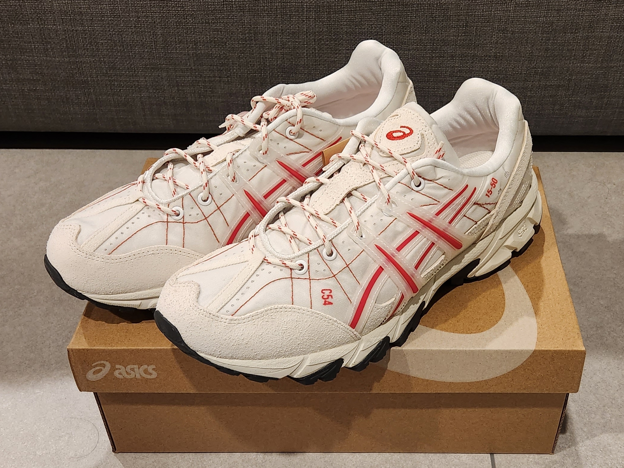 Asics Gel-Sonoma 15-50 White Cayenne 착용 스타일