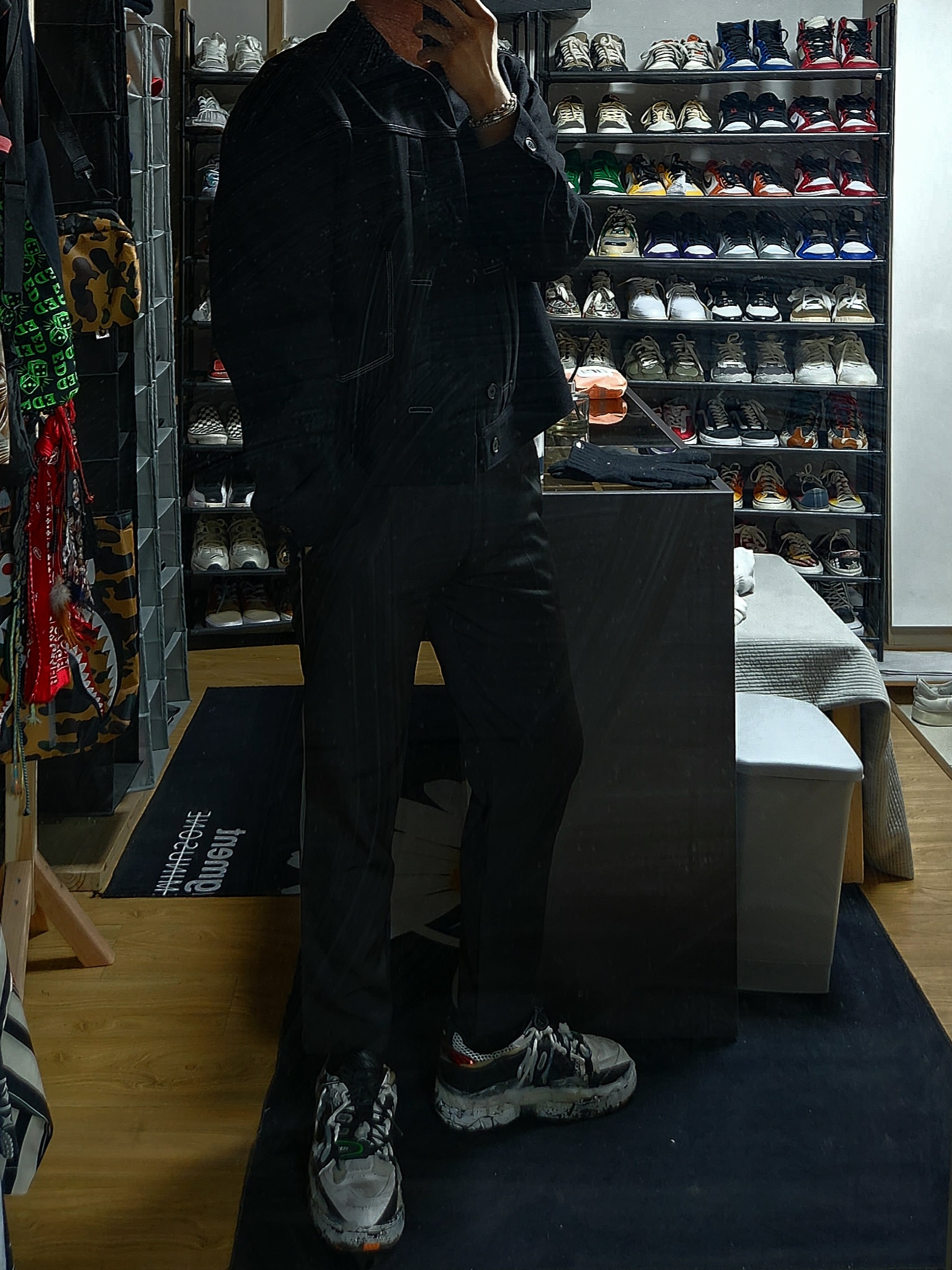 Maison Margiela Fusion Low Top Sneakers Black White Red 착용 스타일 - 1