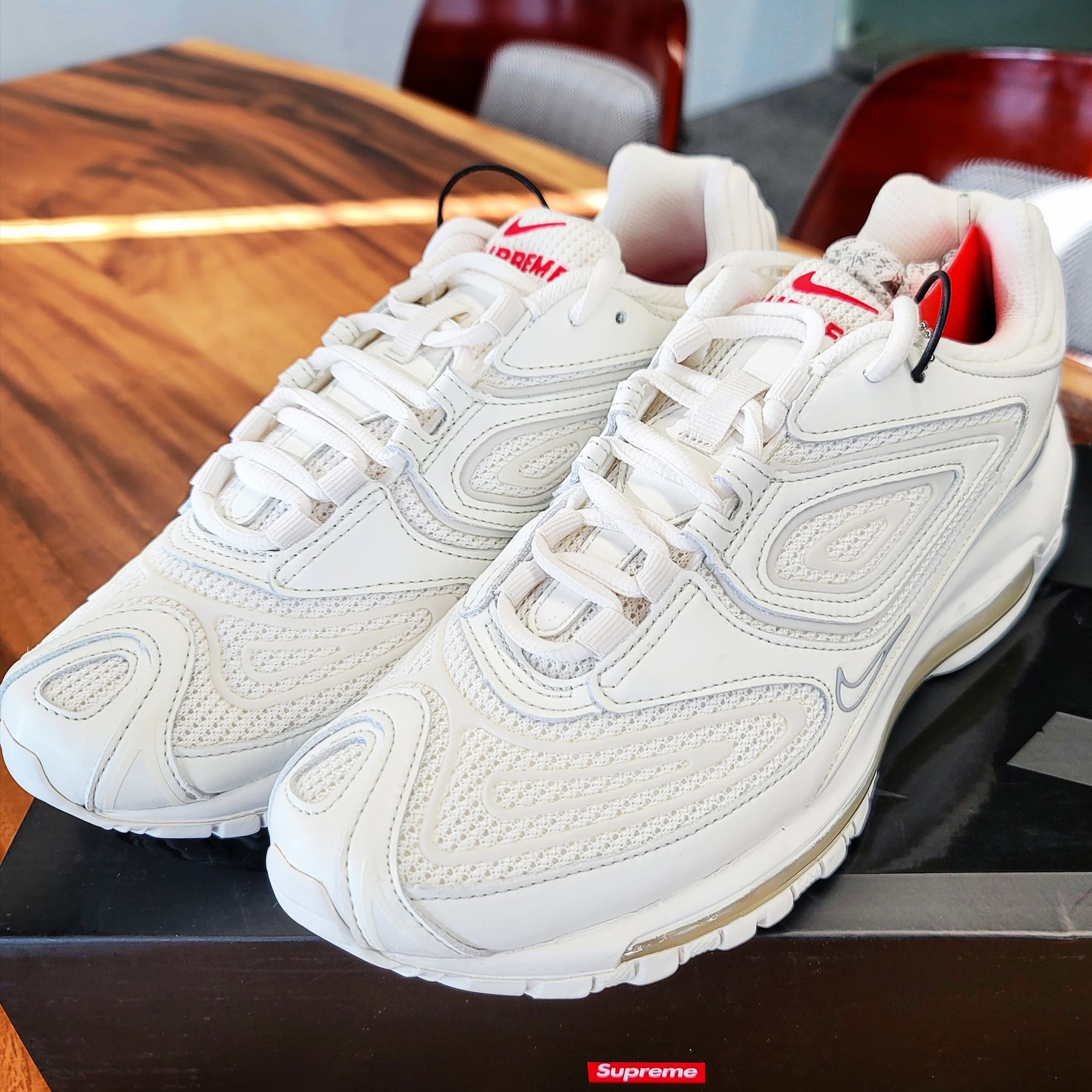 Nike x Supreme Air Max 98 TL White 착용 스타일