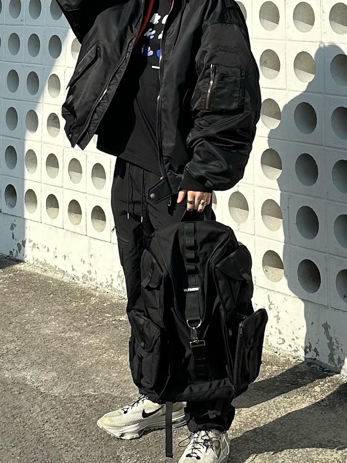 Nike x Matthew M Williams Zoom 004 Stone, Zara x Ader Error Graphic Long Sleeve T-Shirt Black 착용 스타일 - 2