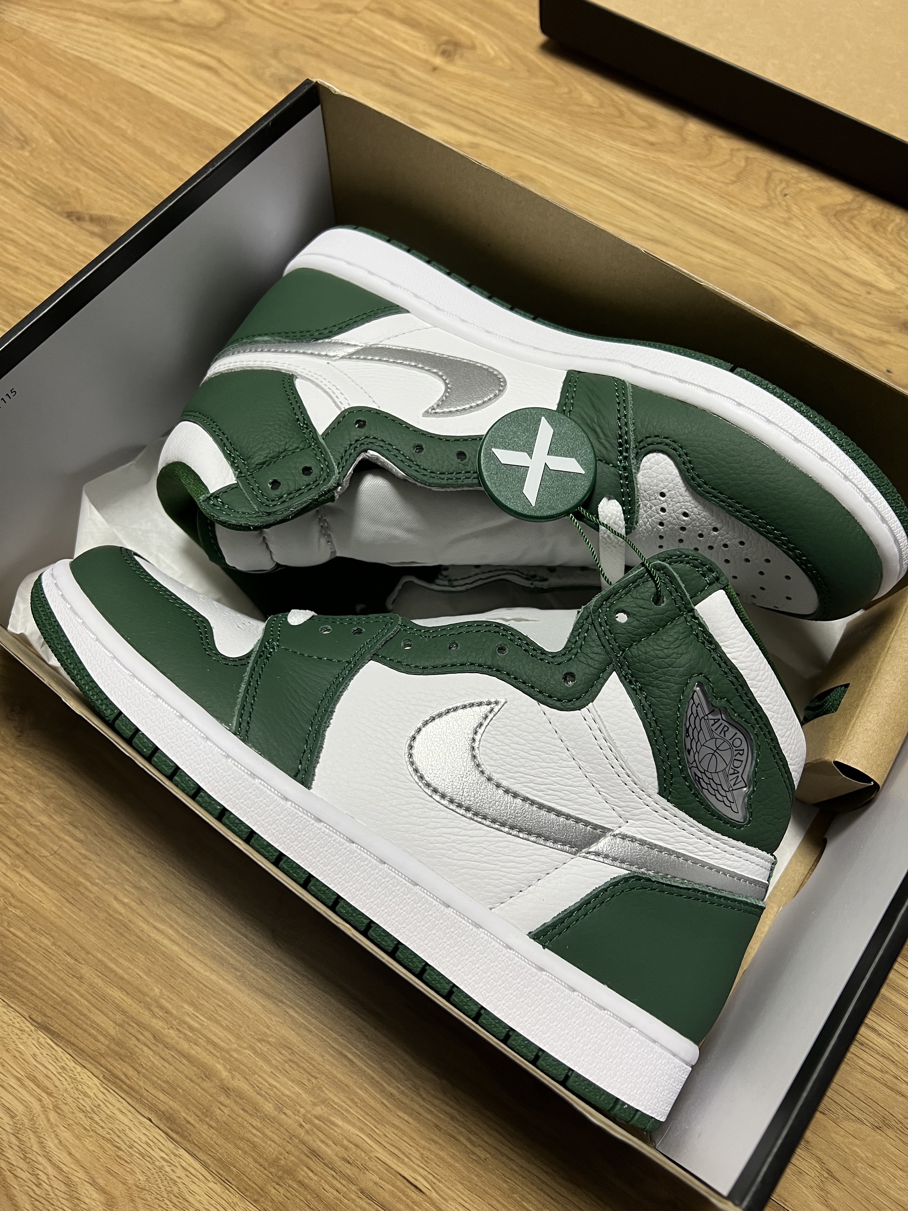 Jordan 1 Retro High OG Gorge Green 착용 스타일 - 2