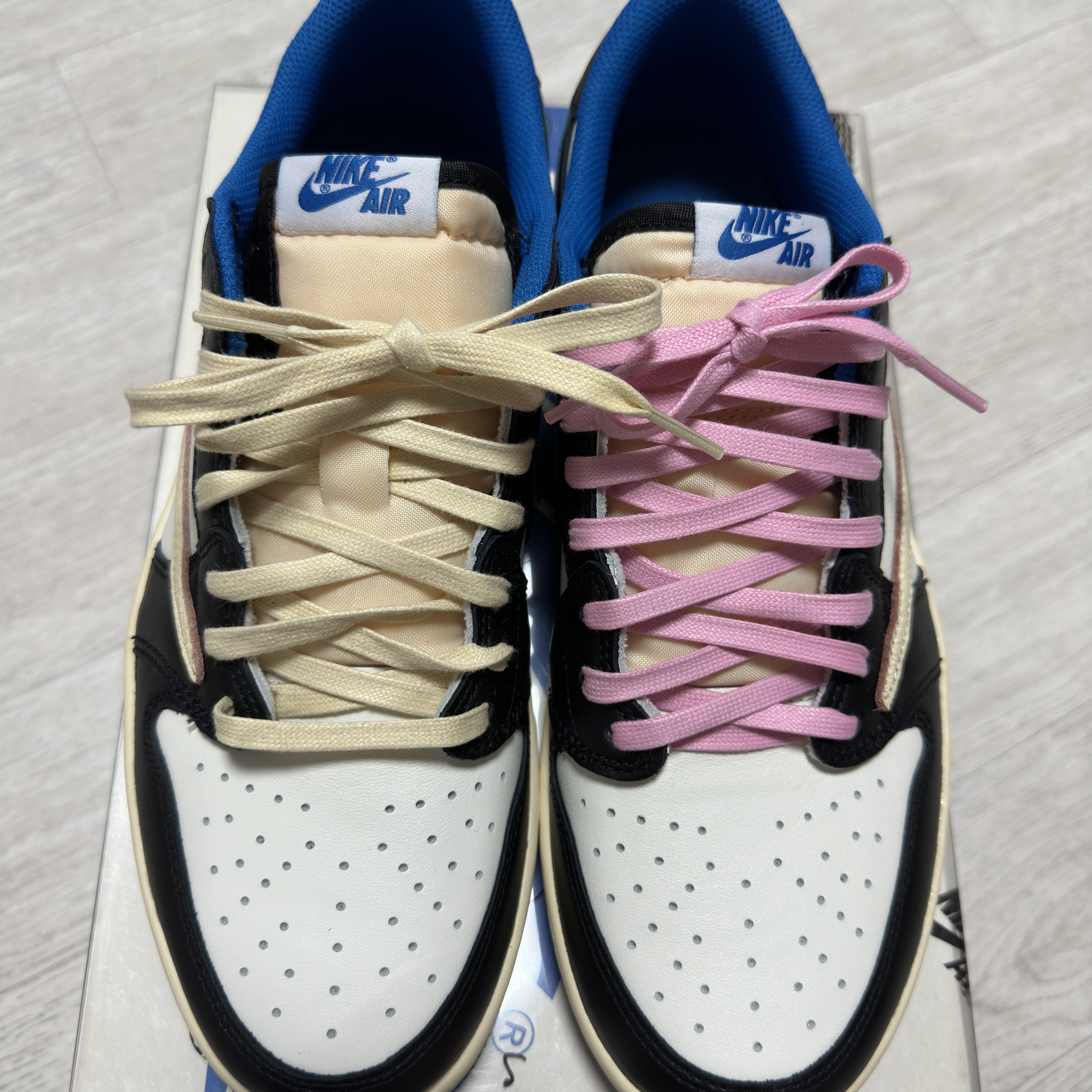 Jordan 1 x Travis Scott x Fragment Retro Low OG SP Military Blue 착용 스타일 - 3