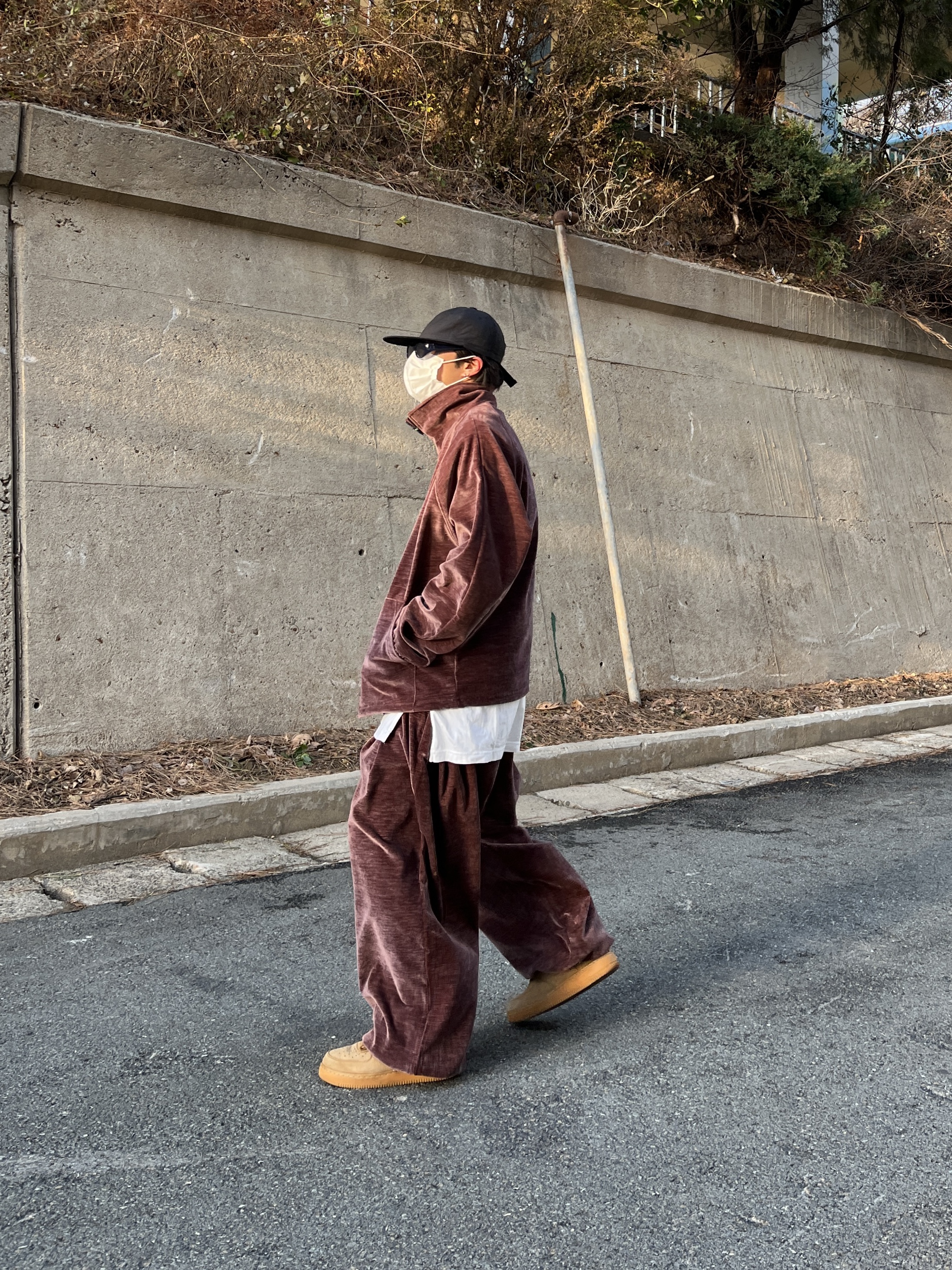 Nike Air Force 1 '07 WB Flax 착용 스타일 - 2