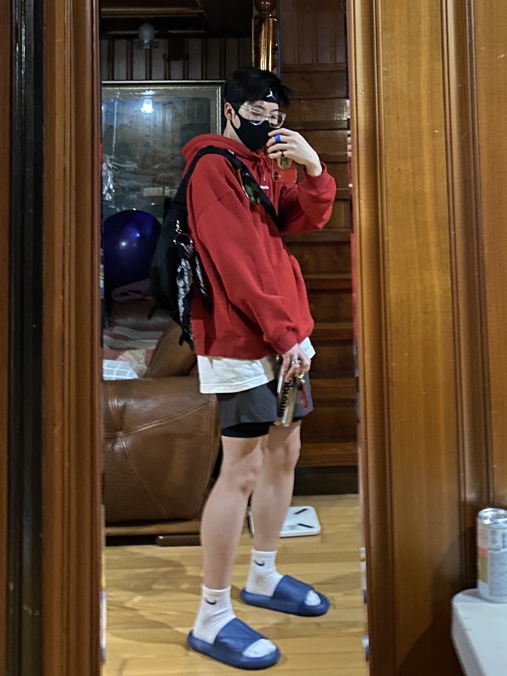 Supreme Webbing Keychain Red - 20FW, Nike Everyday Cushioned Training Crew Socks White (3 Pack/Korean Ver.) 착용 스타일 - 1