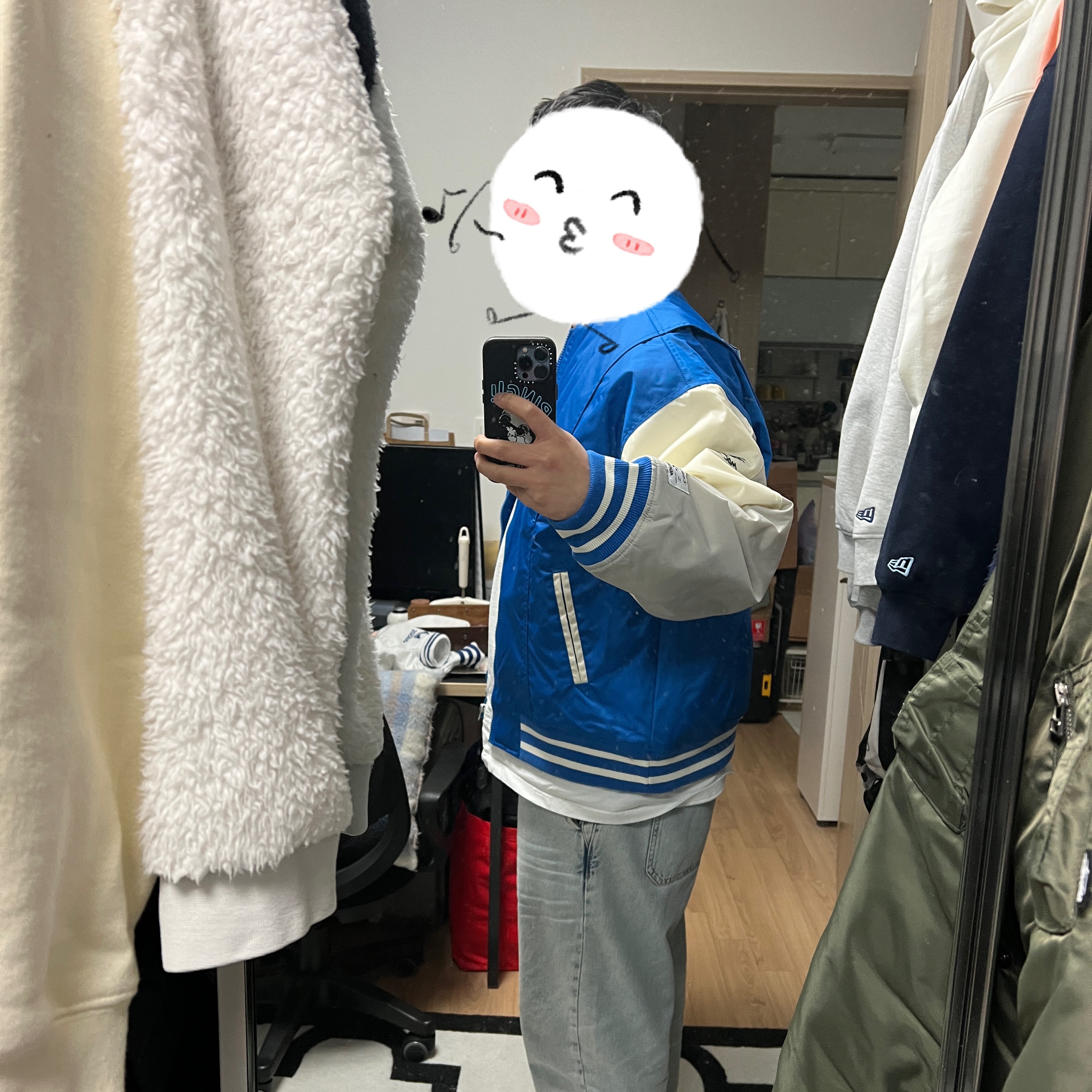Converse x Ader Error Shapes Varsity Jacket Cobalt 착용 스타일 - 3