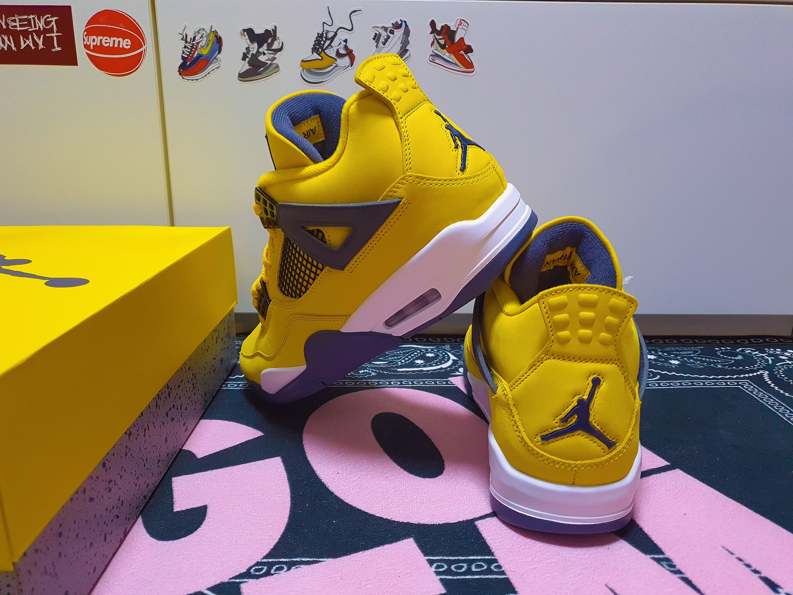 Jordan 4 Retro Tour Yellow 착용 스타일 - 2