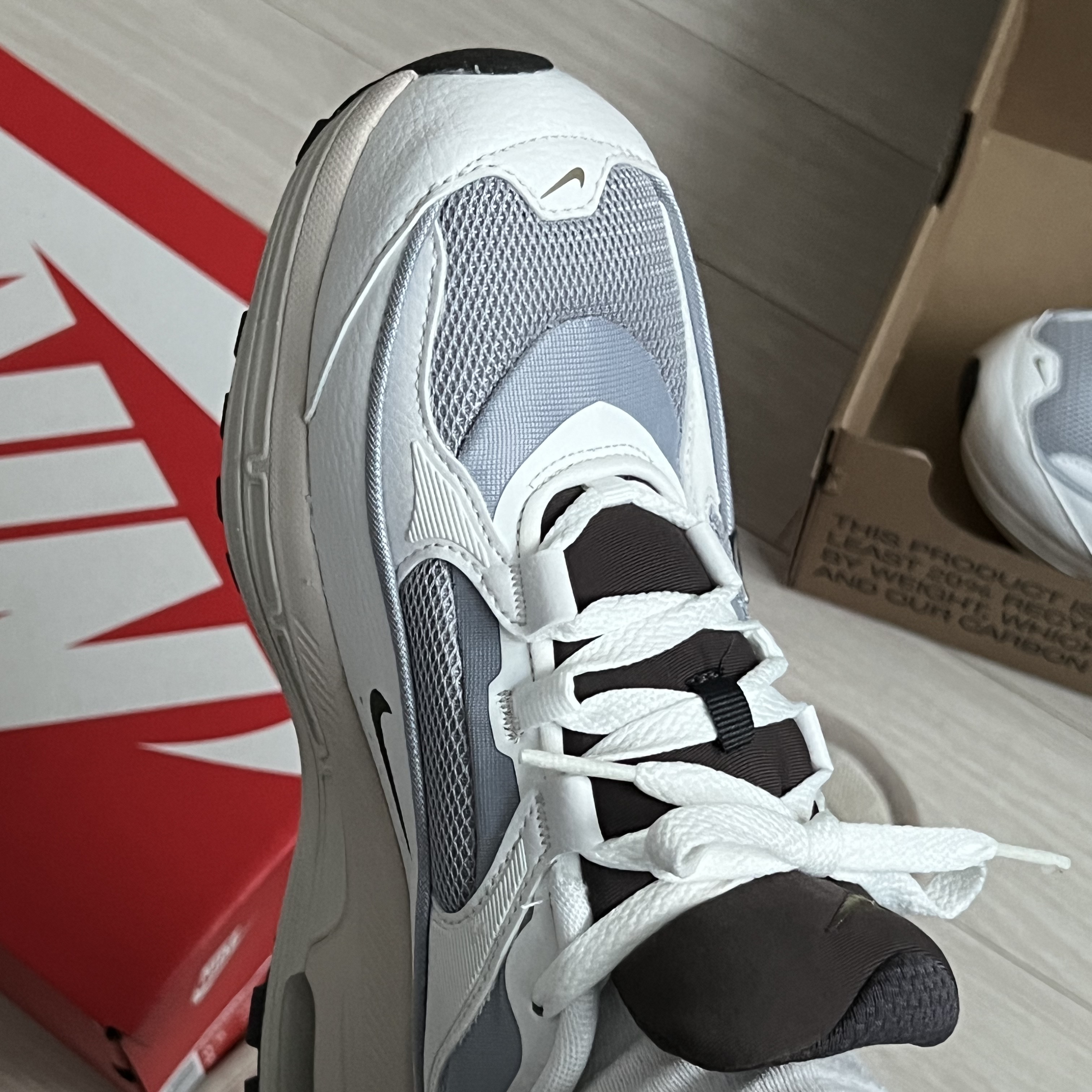 (W) Nike Air Max Bliss Next Nature Wolf Grey 착용 스타일 - 3