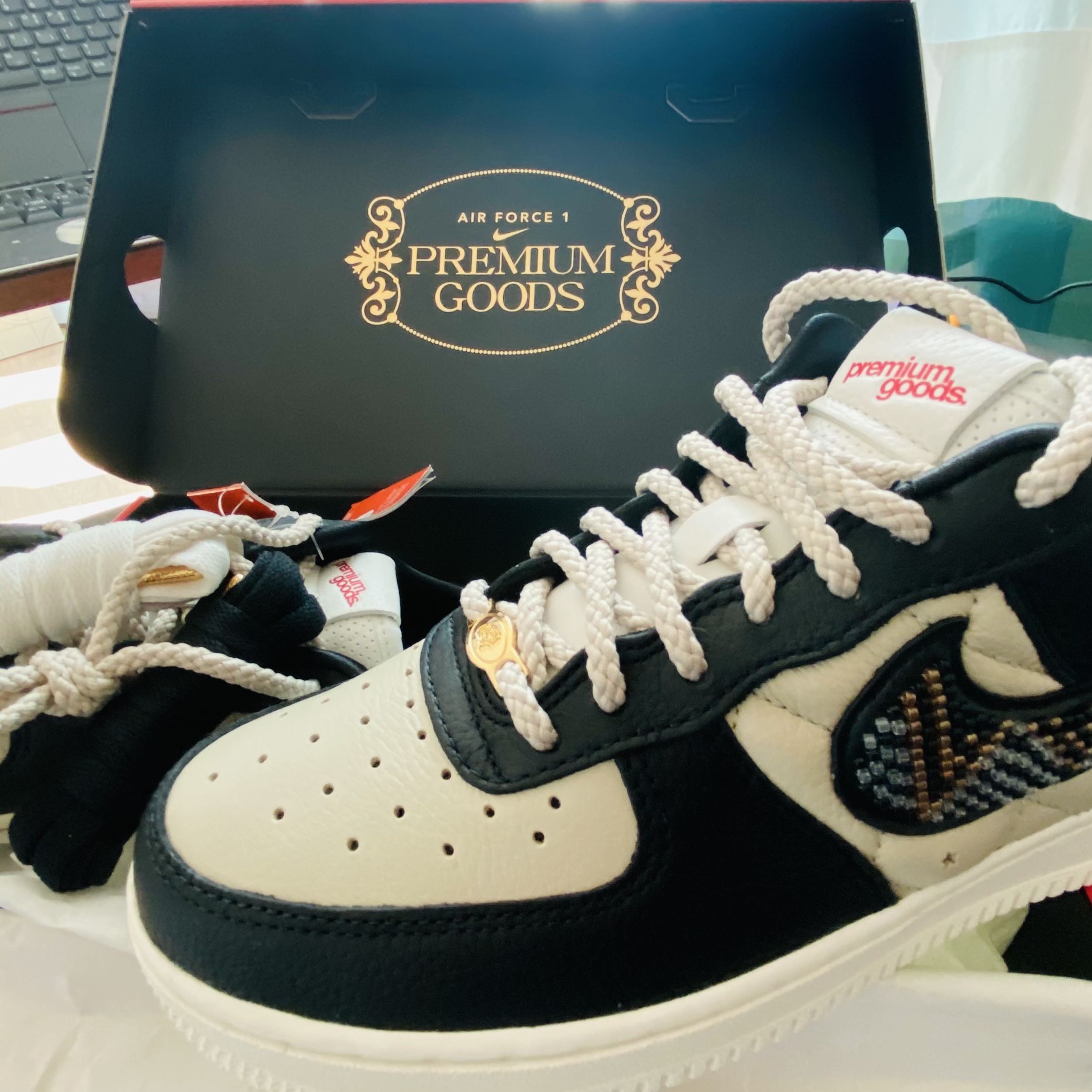 (W) Nike x Premium Goods Air Force 1 Low Black Sand 착용 스타일