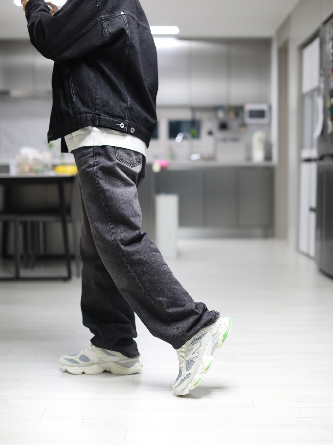 New Balance x Bricks & Wood 9060 Angora Rain Cloud 착용 스타일 - 2