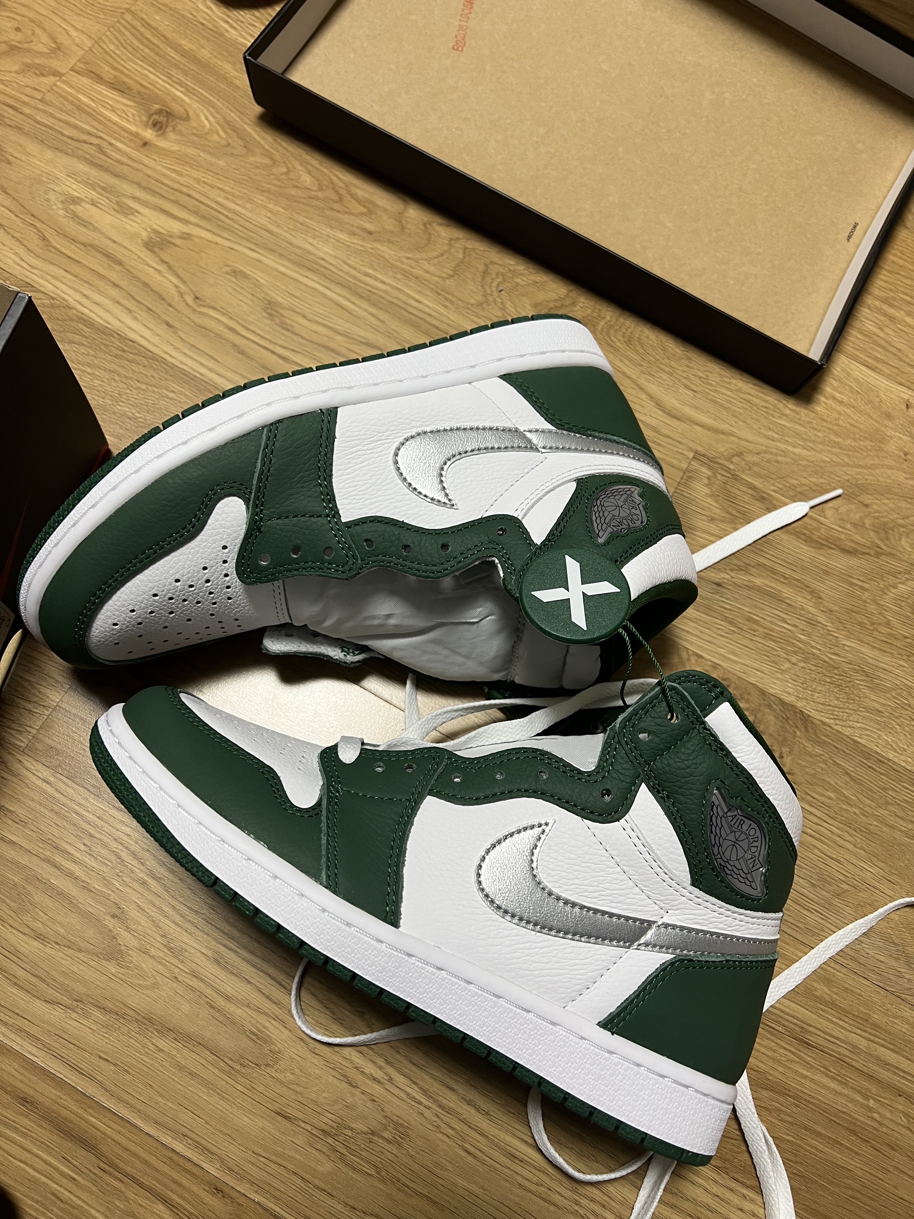 Jordan 1 Retro High OG Gorge Green 착용 스타일 - 1