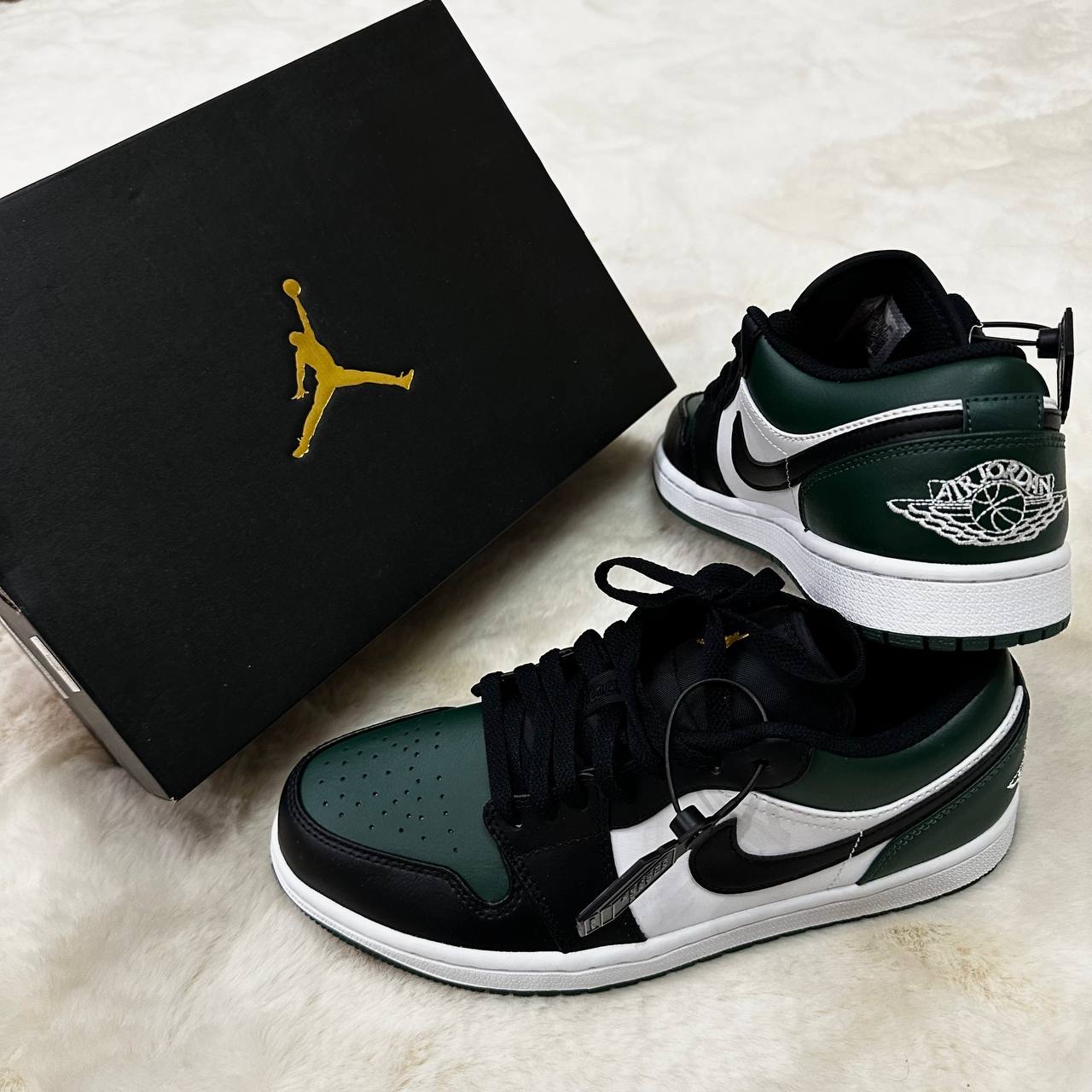 Jordan 1 Low Green Toe 착용 스타일