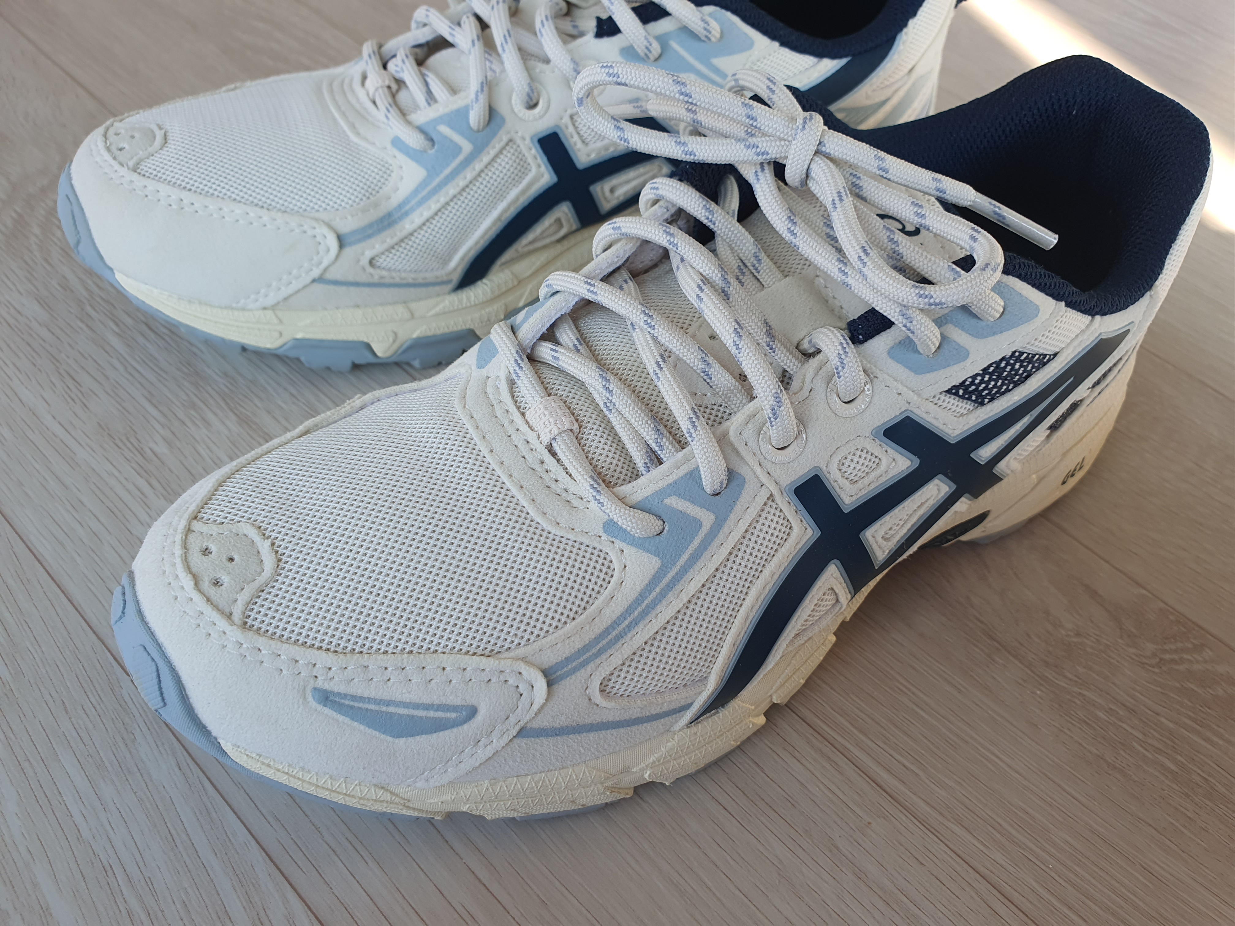 Asics Gel-Venture 6 SPS Birch French Blue 착용 스타일 - 4