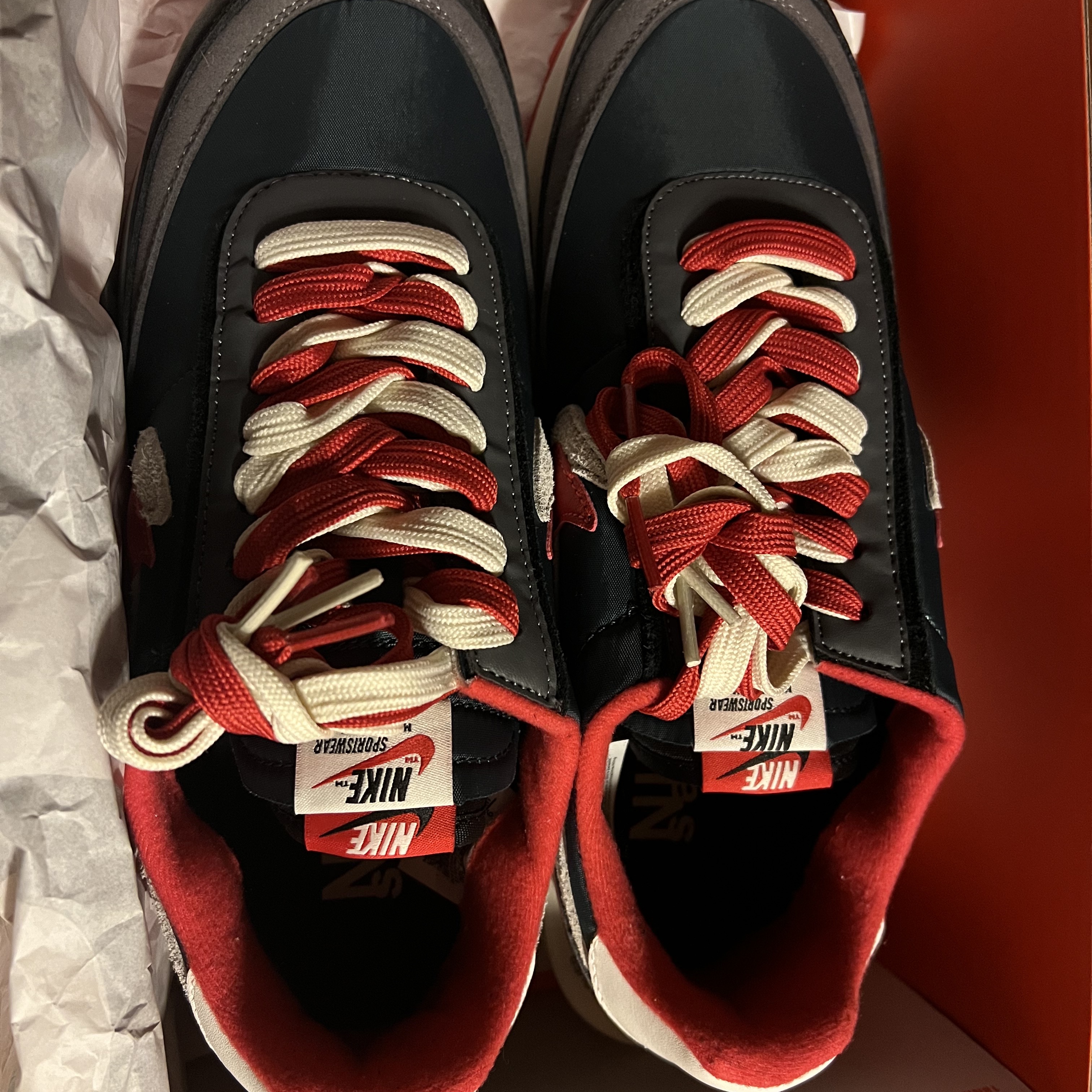 Nike x Sacai x Undercover LDWaffle Midnight Spruce University Red 착용 스타일 - 2