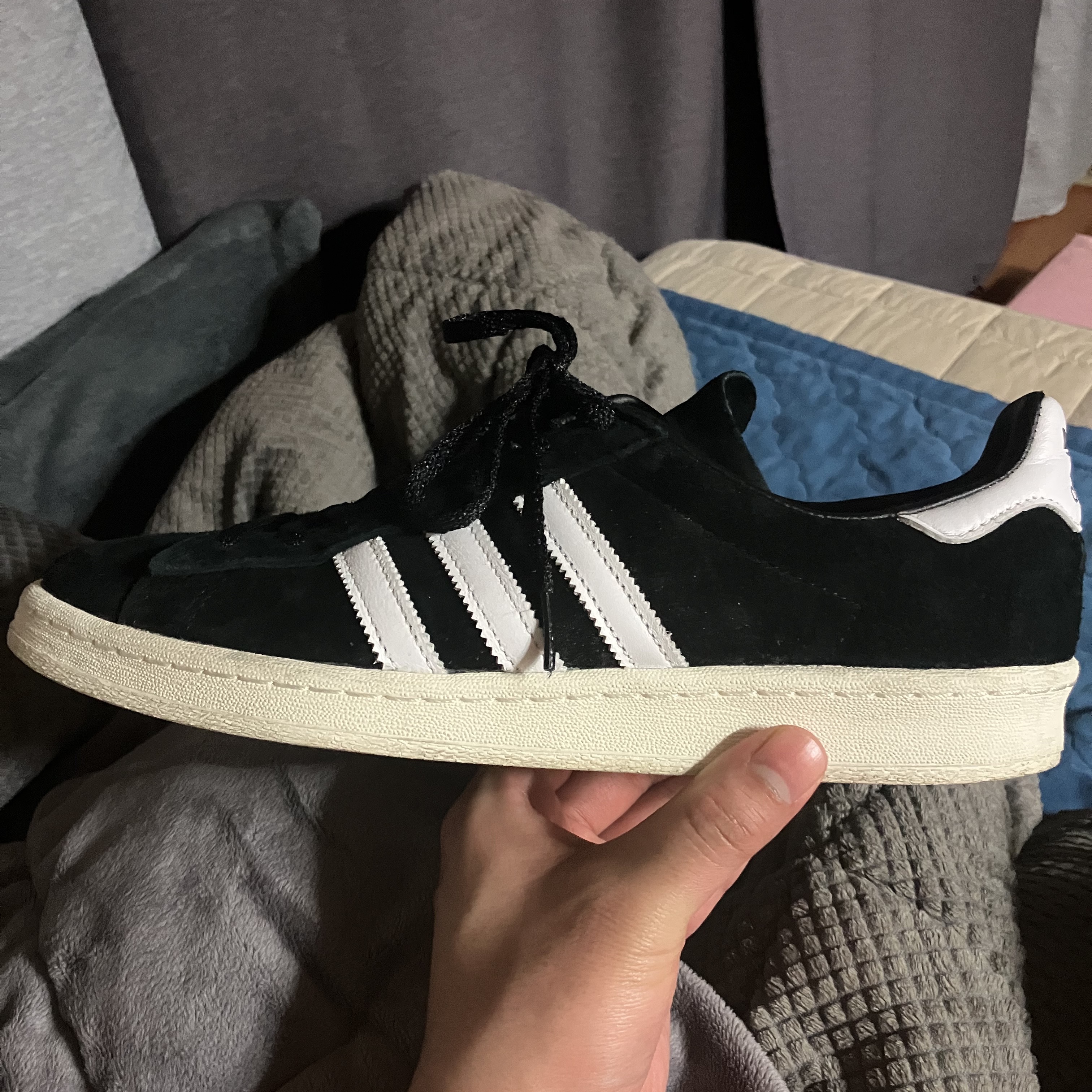 Adidas Campus 80s Black White 착용 스타일 - 1
