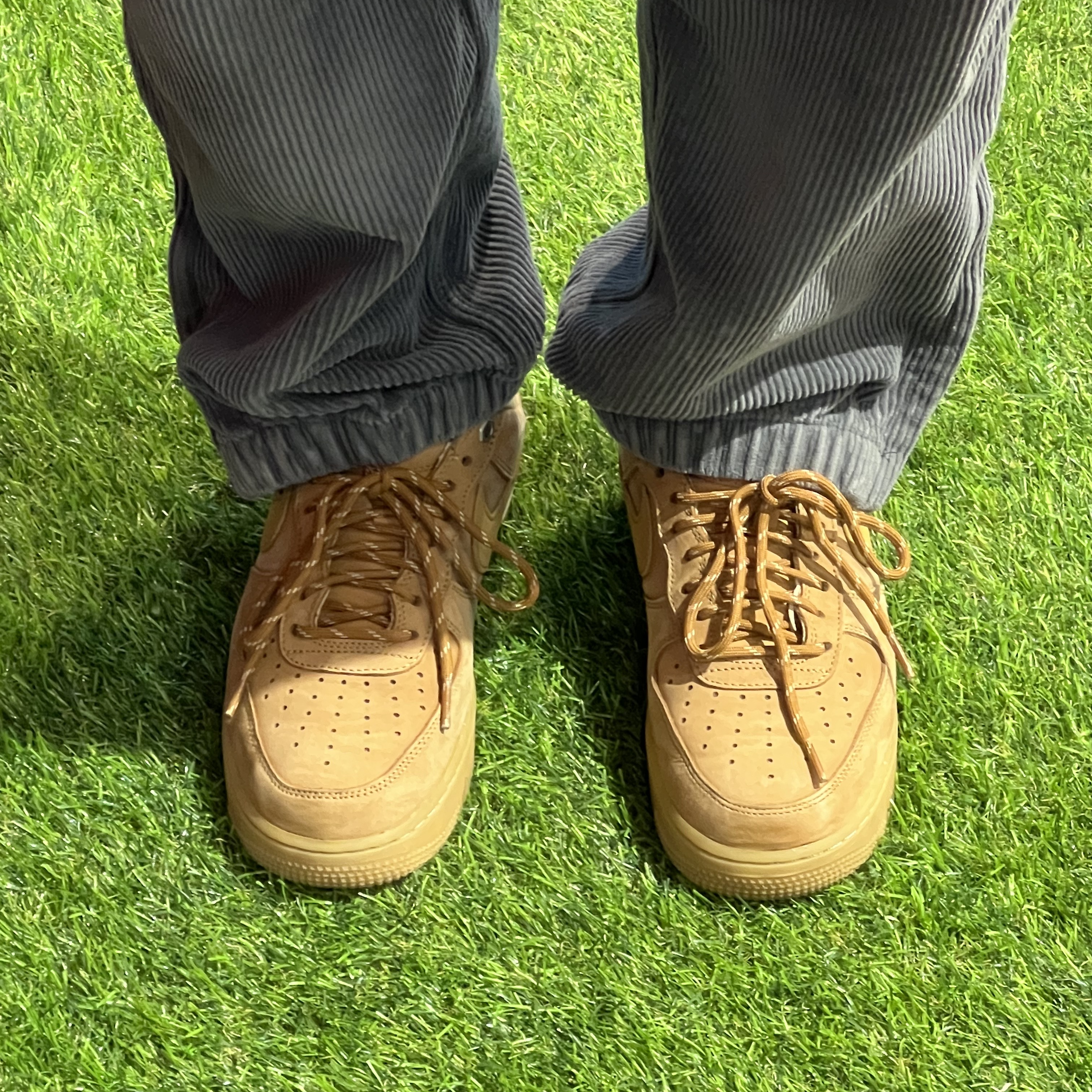 Nike Air Force 1 '07 WB Flax 착용 스타일 - 1