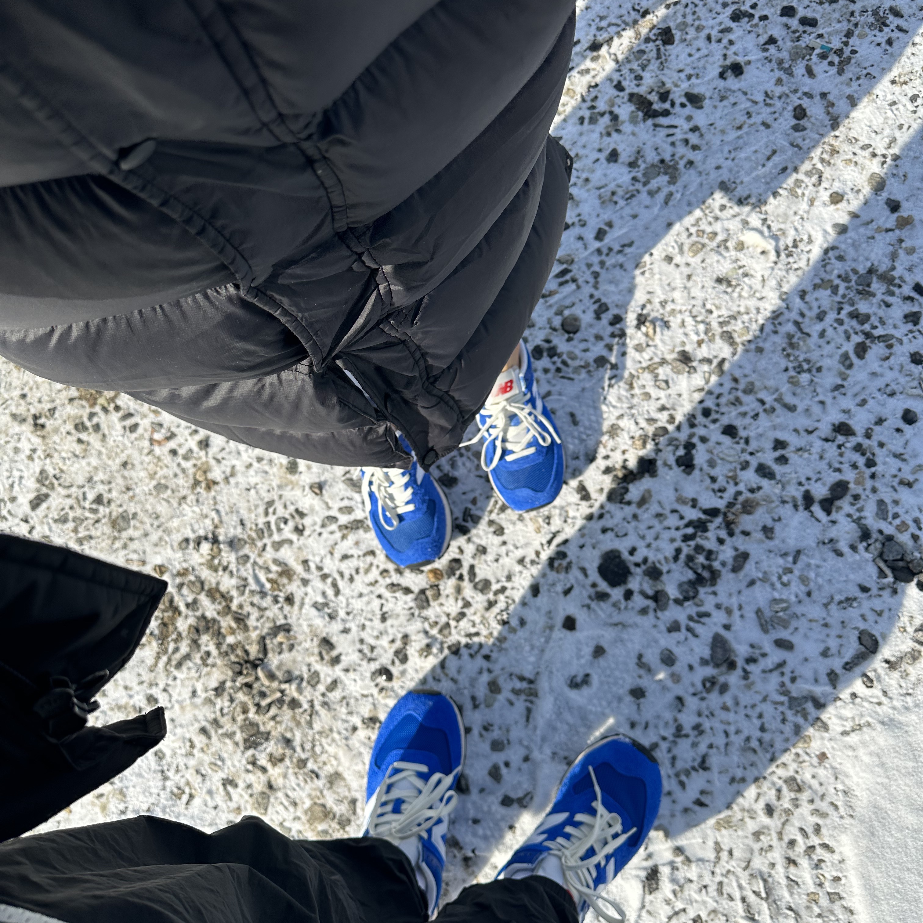 New Balance 574 Heritage Blue White 착용 스타일