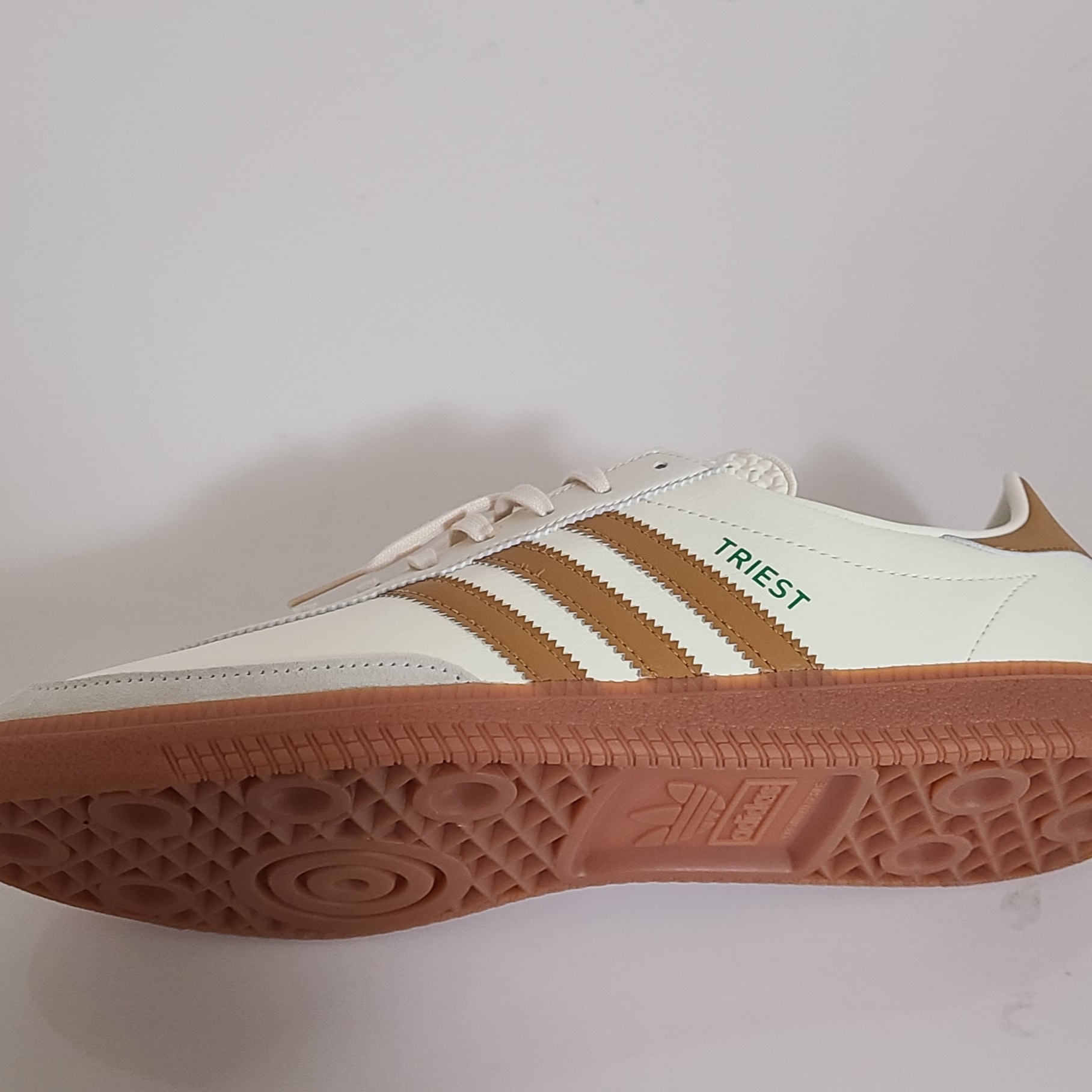 Adidas City Series Triest Cream White 착용 스타일 - 2