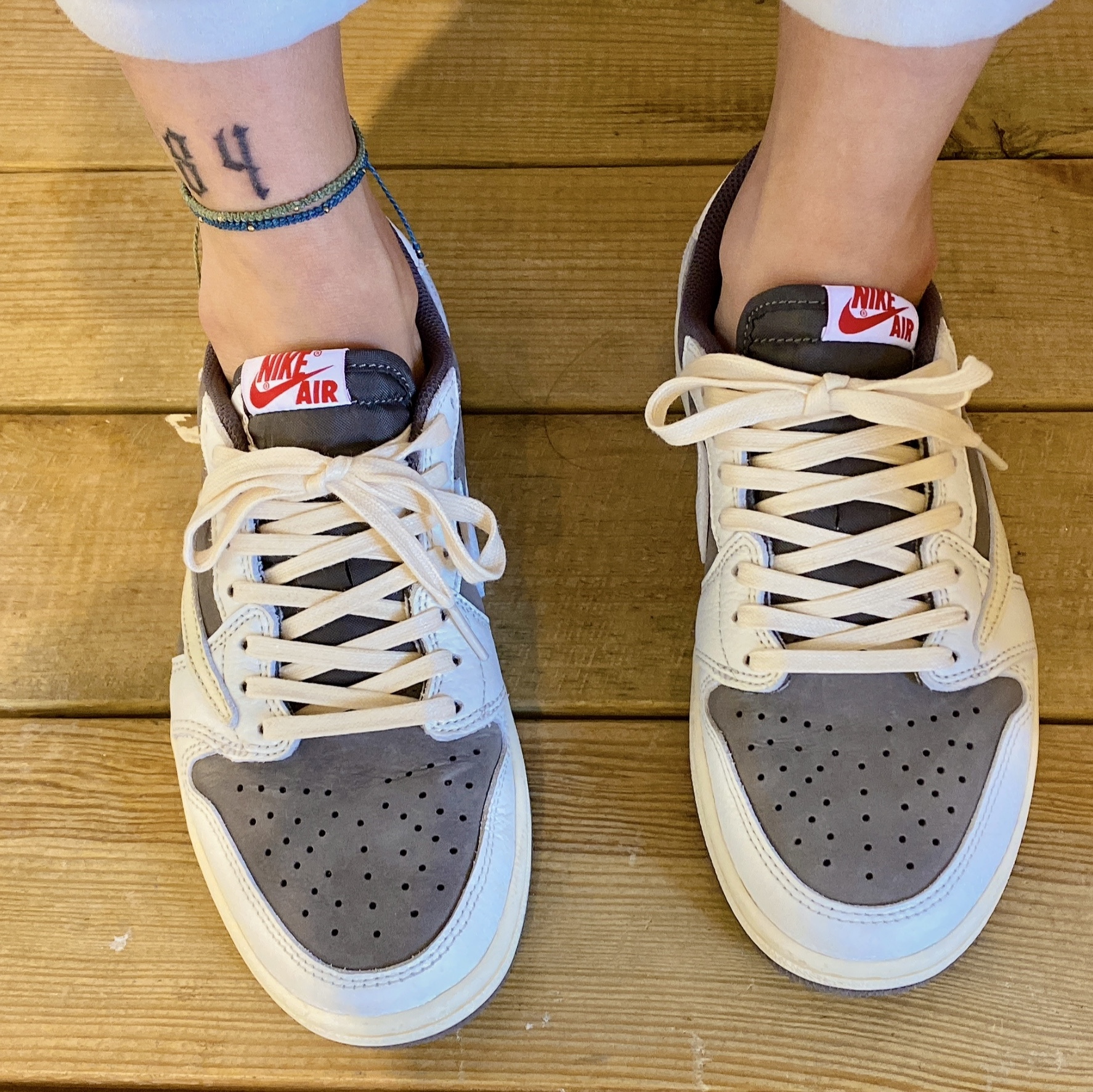 Jordan 1 x Travis Scott Retro Low OG SP Sail and Ridgerock, Jordan 1 x Travis Scott x Fragment Retro Low OG SP Military Blue 착용 스타일 - 2