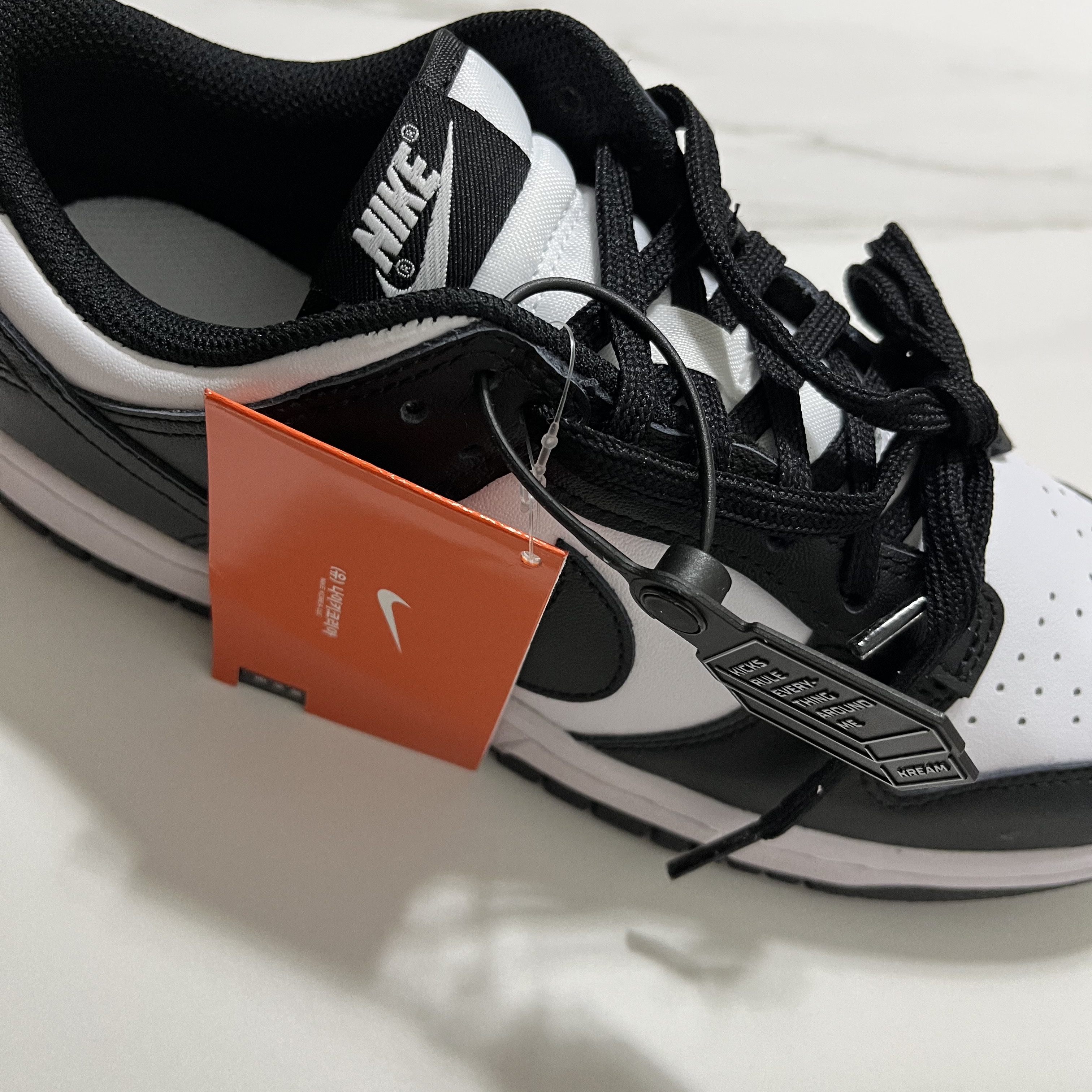 (W) Nike Dunk Low Black 착용 스타일