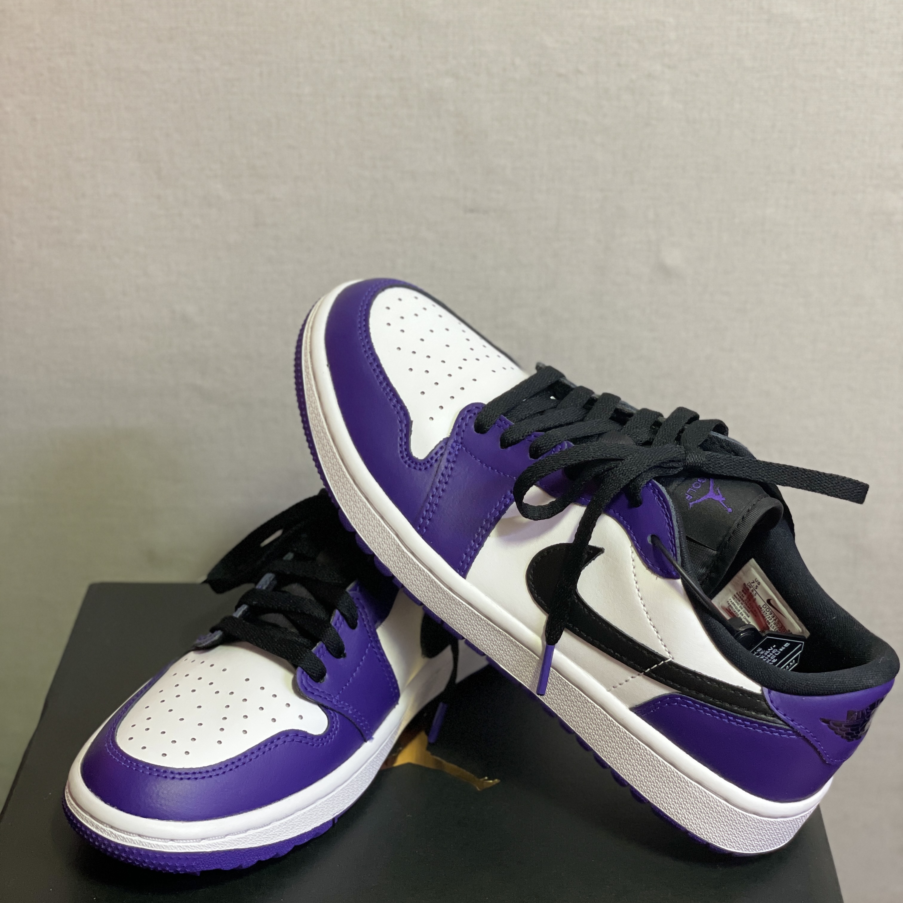 Jordan 1 Low Golf Court Purple 착용 스타일 - 2