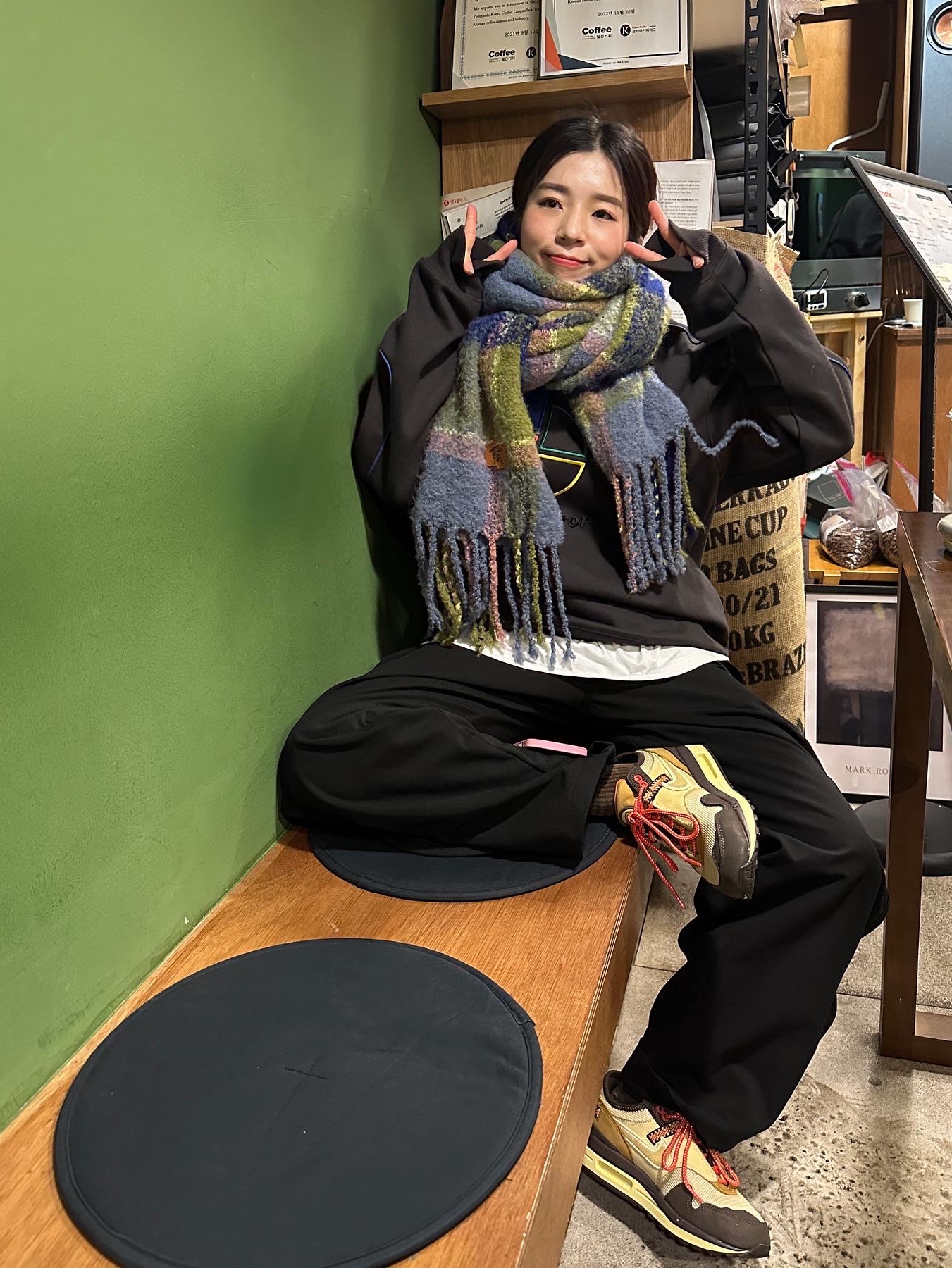 Nike x Travis Scott Air Max 1 Cact.us Brown, Sansan Gear Wave Pants Black - 22FW 착용 스타일 - 2