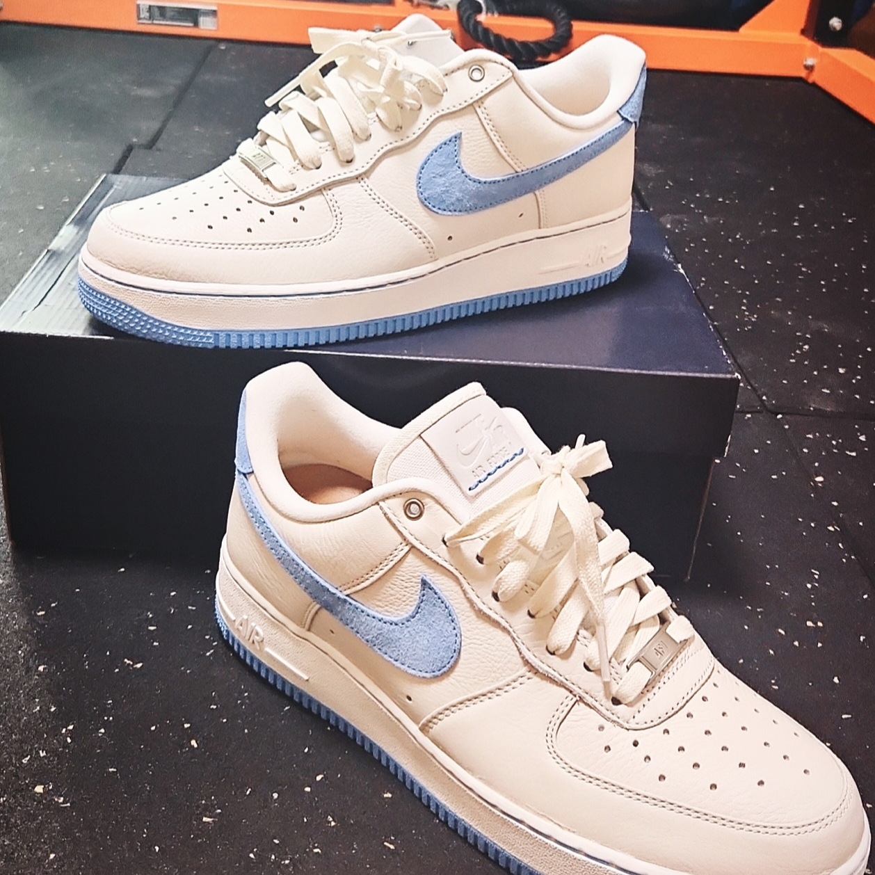 (W) Nike Air Force 1 LXX University Blue 착용 스타일