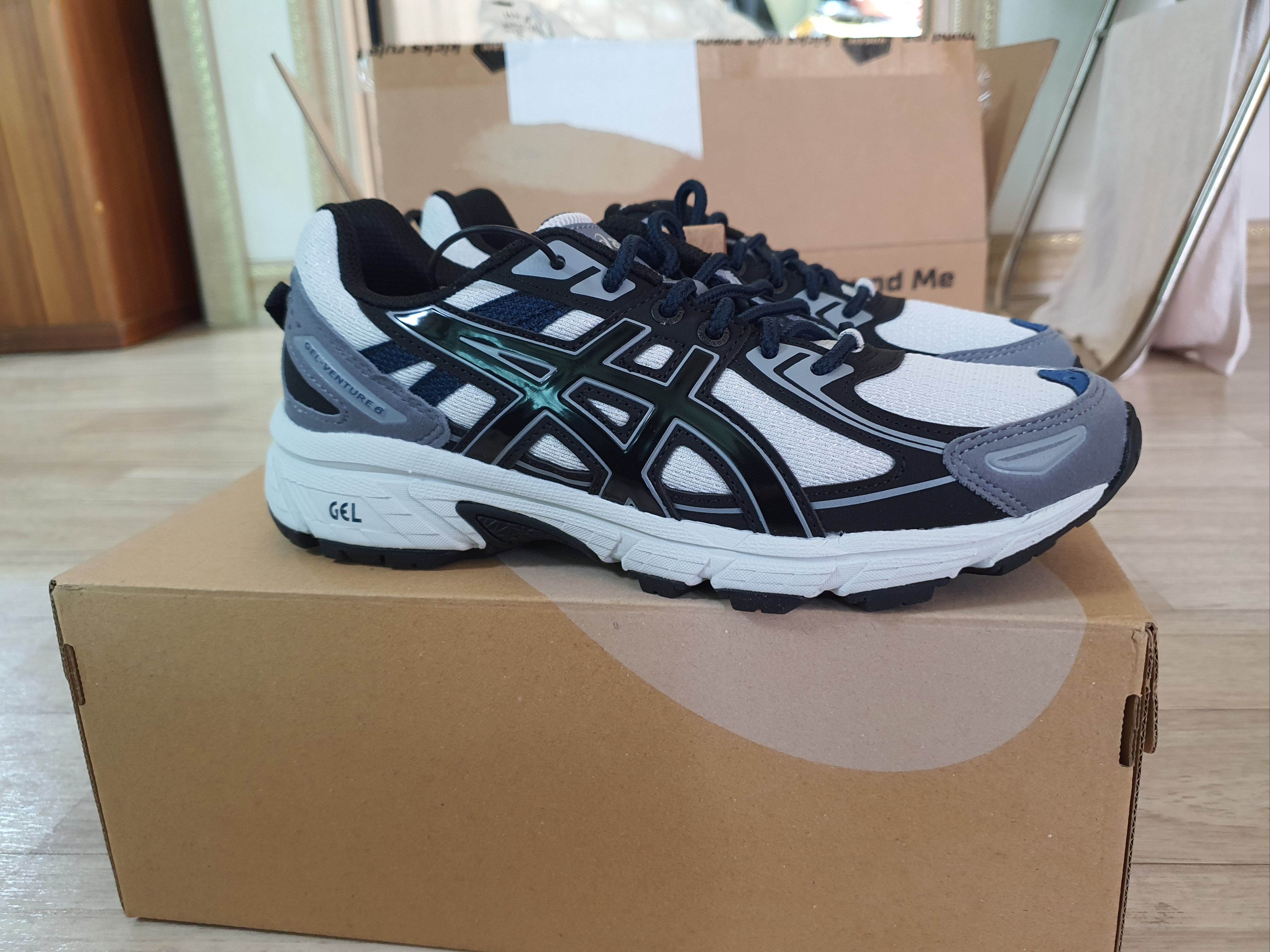 Asics Gel-Venture 6 SPS Glacier Grey, Asics Gel-Venture 6 SPS Birch French Blue 착용 스타일 - 5