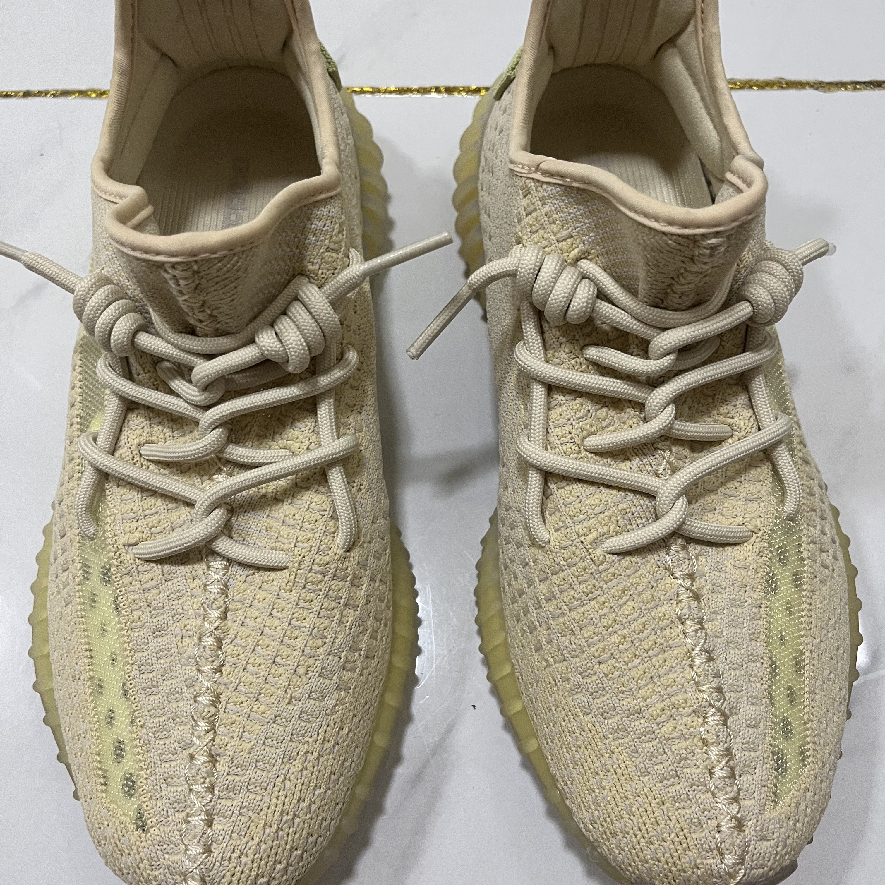 Adidas Yeezy Boost 350 V2 Flax 2022 착용 스타일
