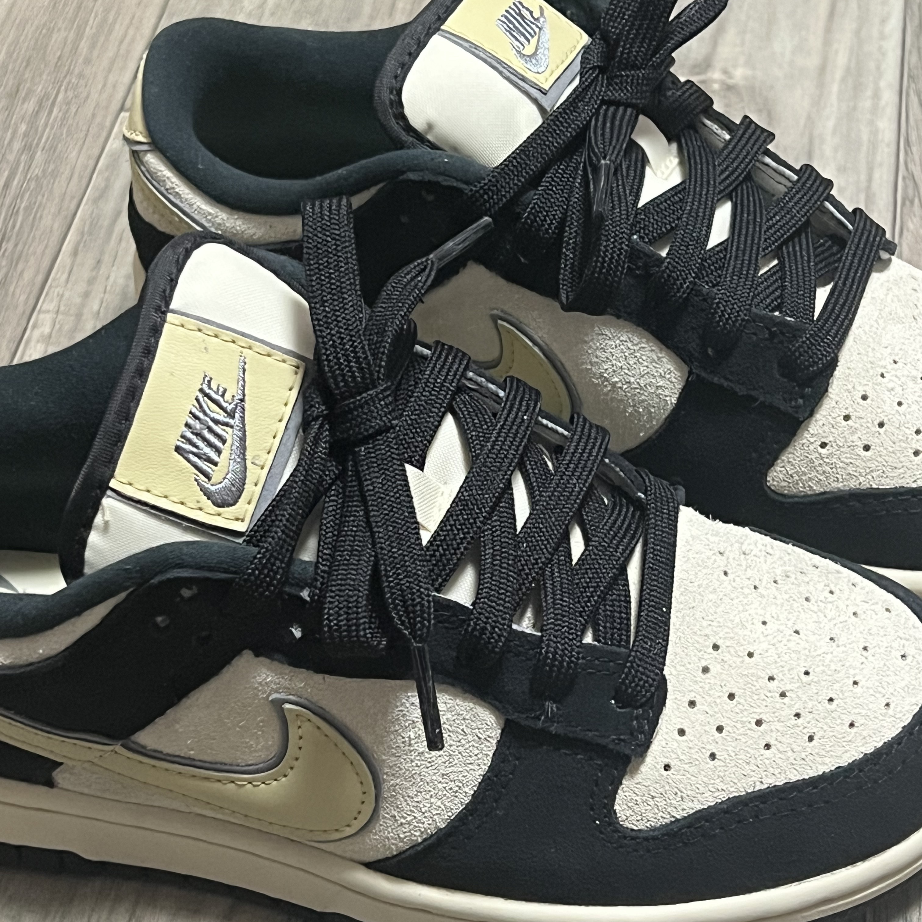 (W) Nike Dunk Low LX Black Suede 착용 스타일