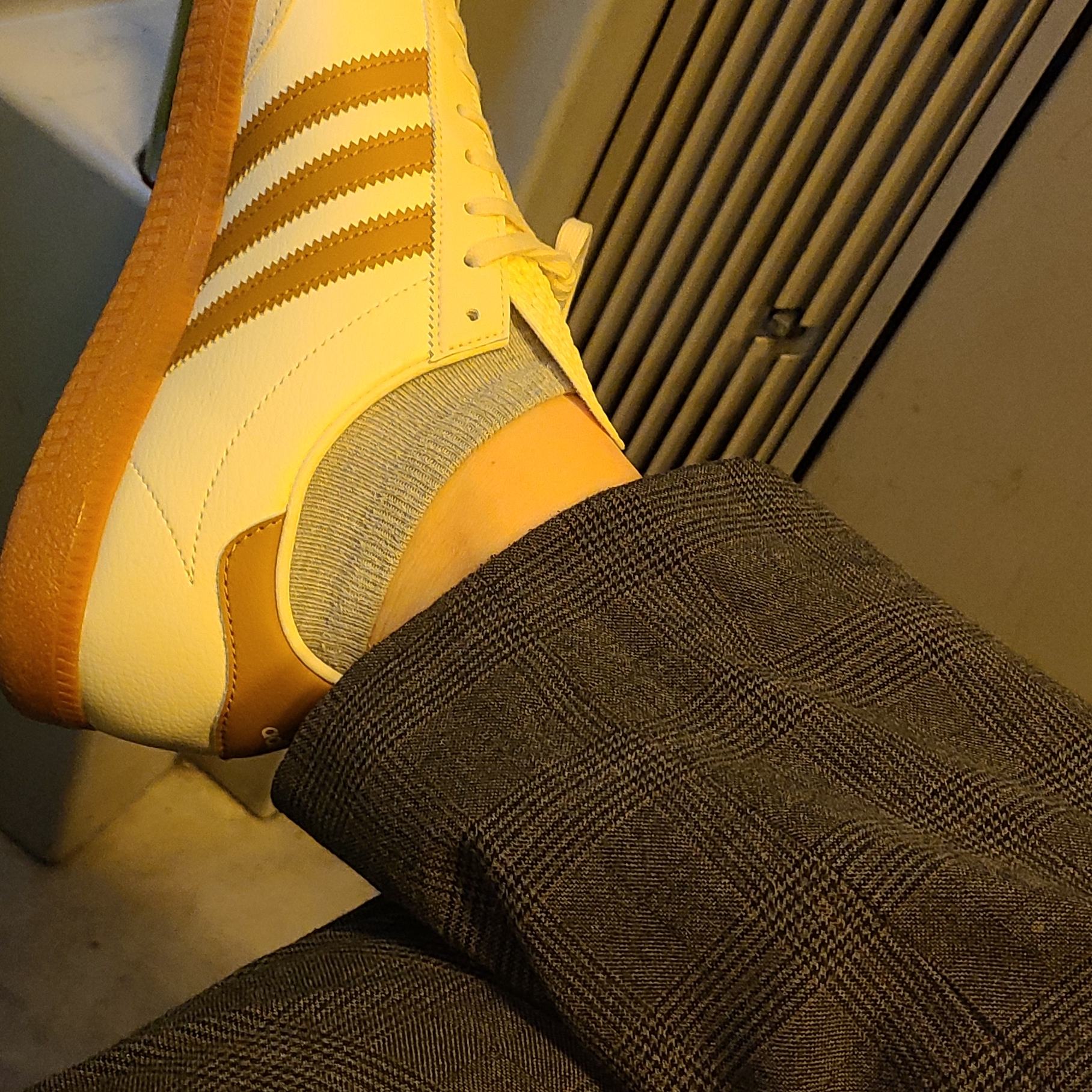 Adidas City Series Triest Cream White 착용 스타일 - 1