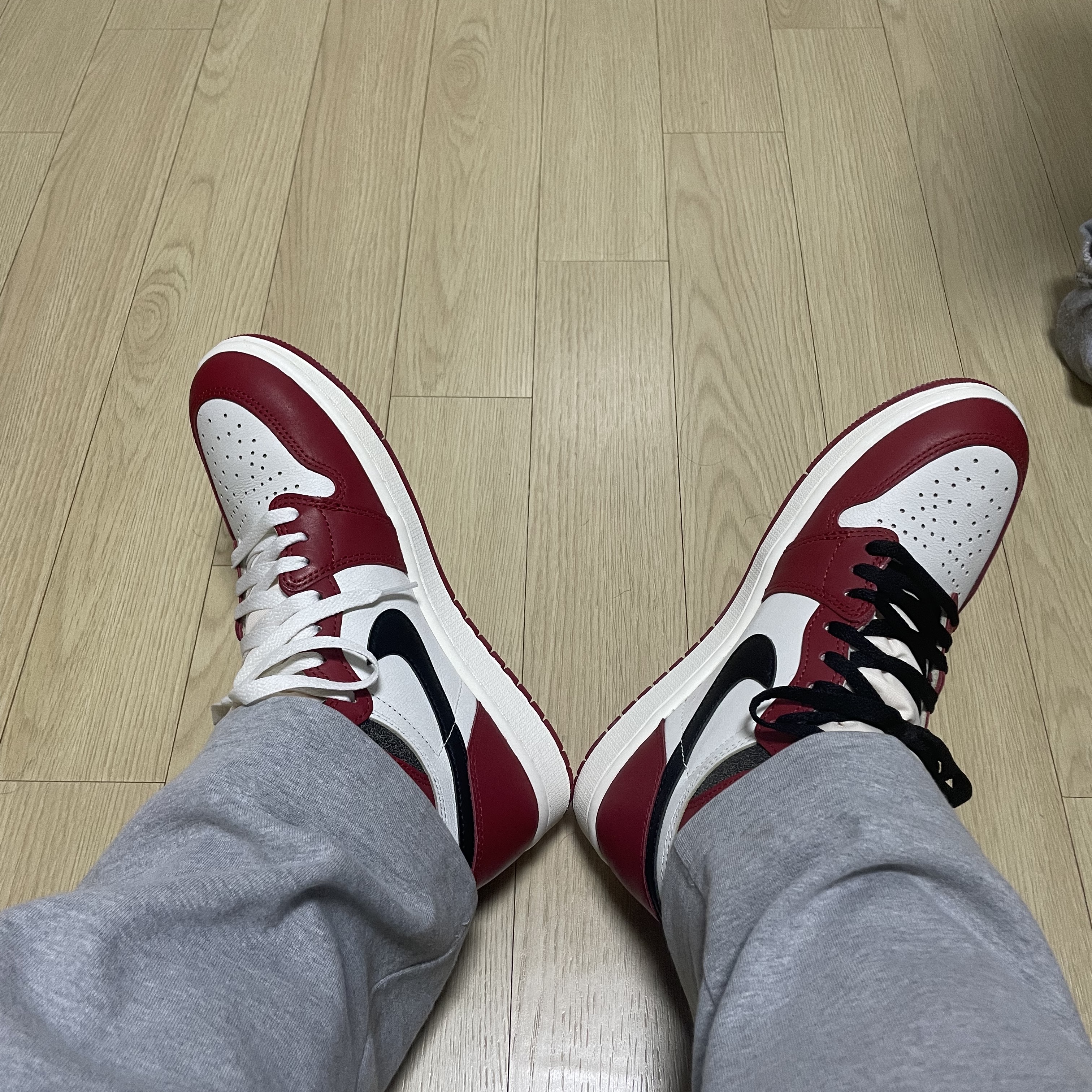 Jordan 1 Retro High OG Chicago 2022 착용 스타일 - 2
