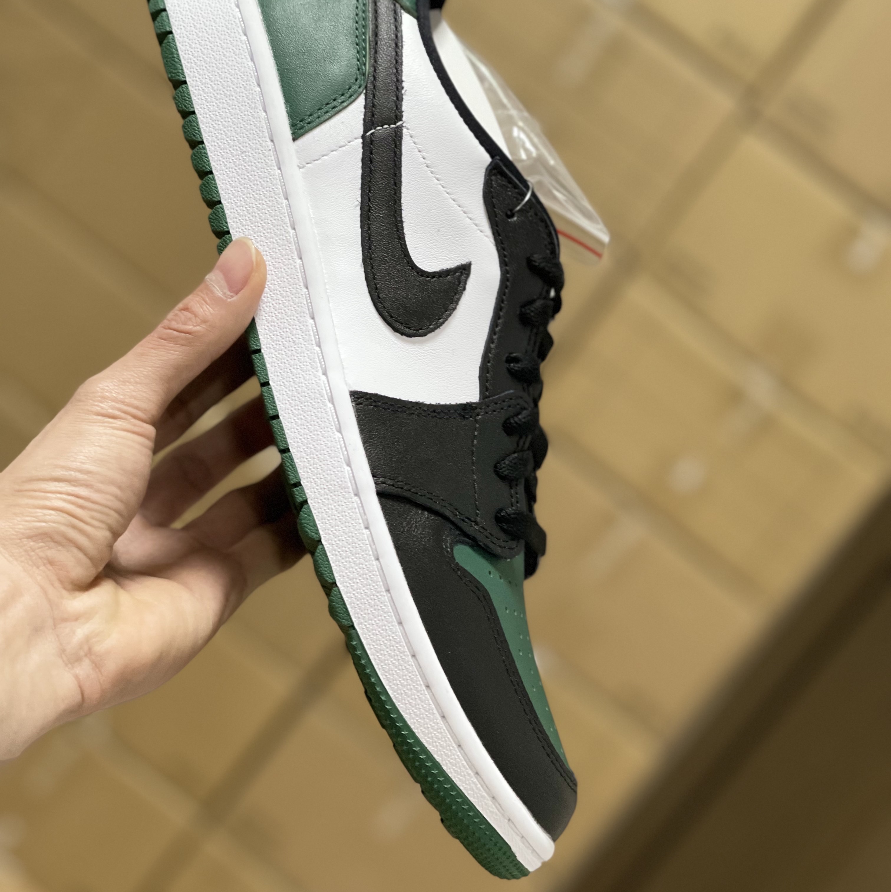 Jordan 1 Low Golf Noble Green 착용 스타일 - 2