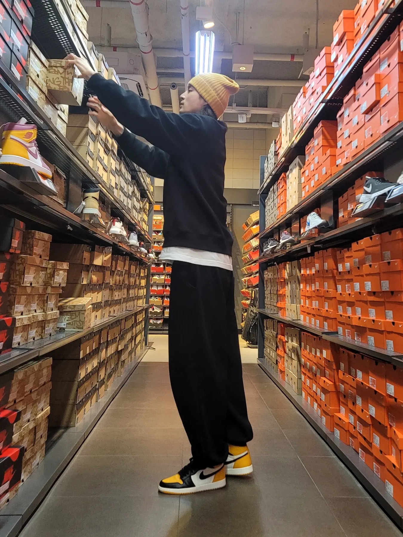 Jordan 1 Retro High OG Taxi 착용 스타일 - 2
