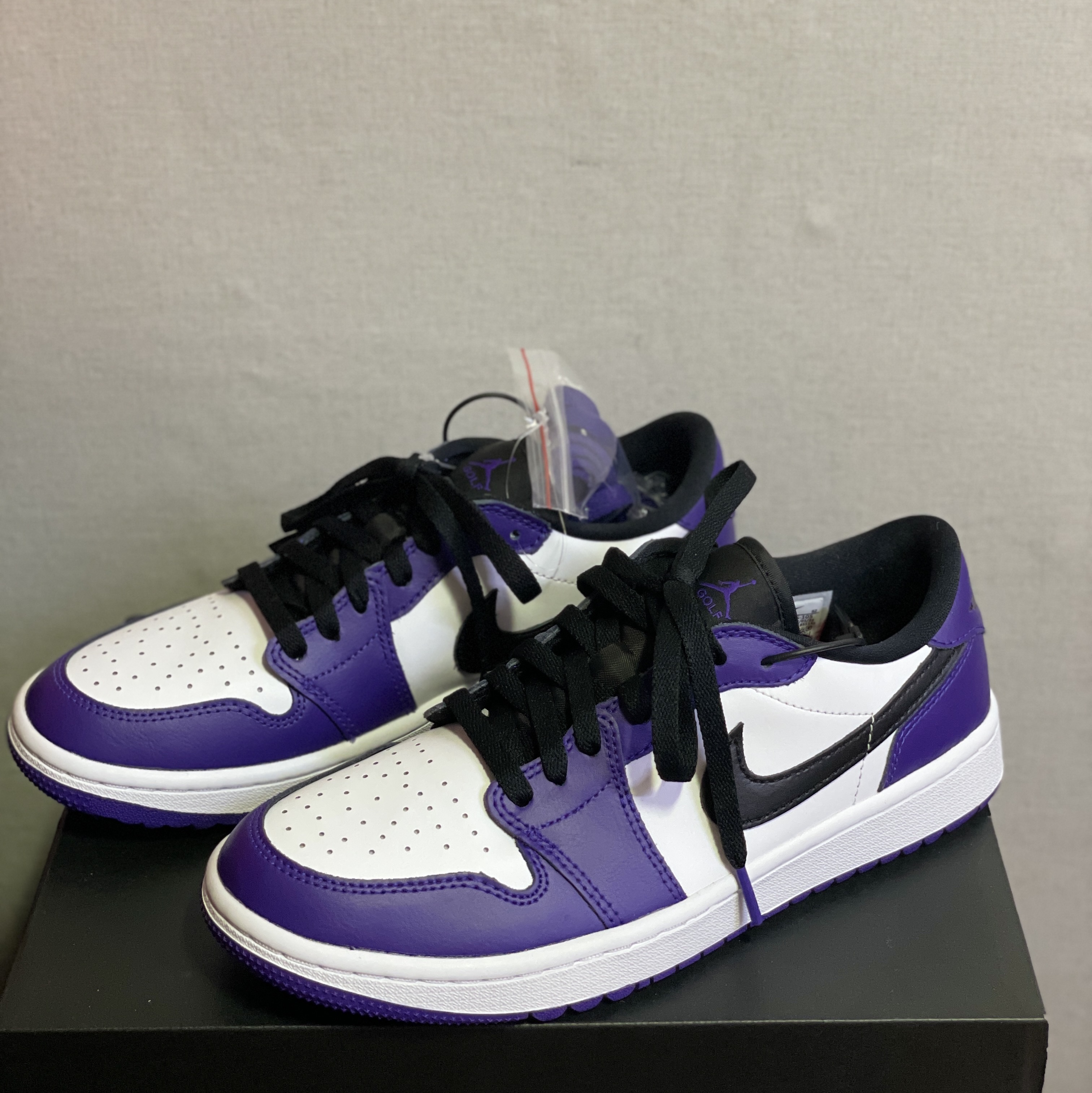 Jordan 1 Low Golf Court Purple 착용 스타일 - 1
