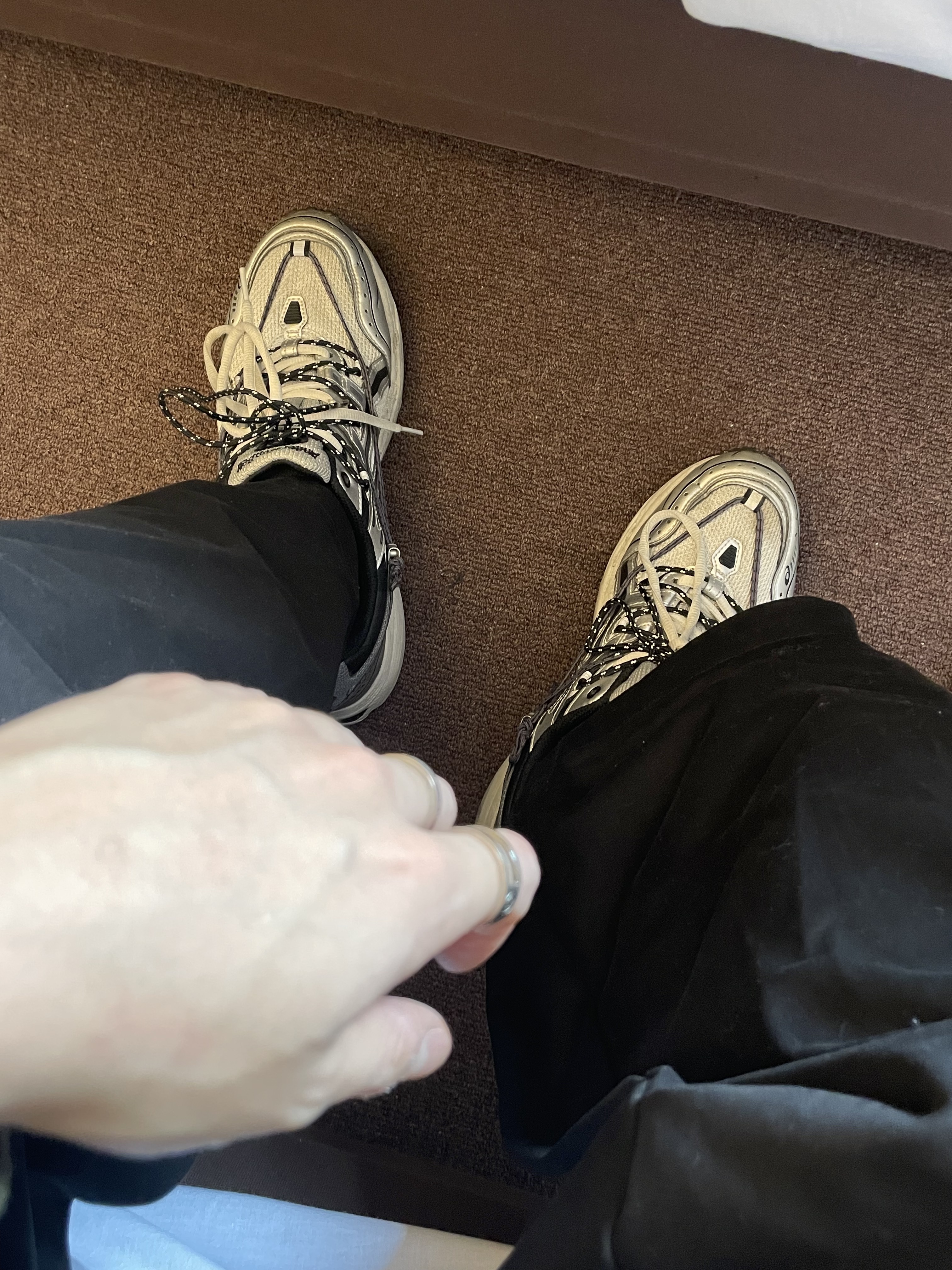 Asics x Andersson Bell Gel-1090 Glacier Grey Silver, Comme des Garcons Oversized Cotton Backpack Medium Denim 착용 스타일 - 4