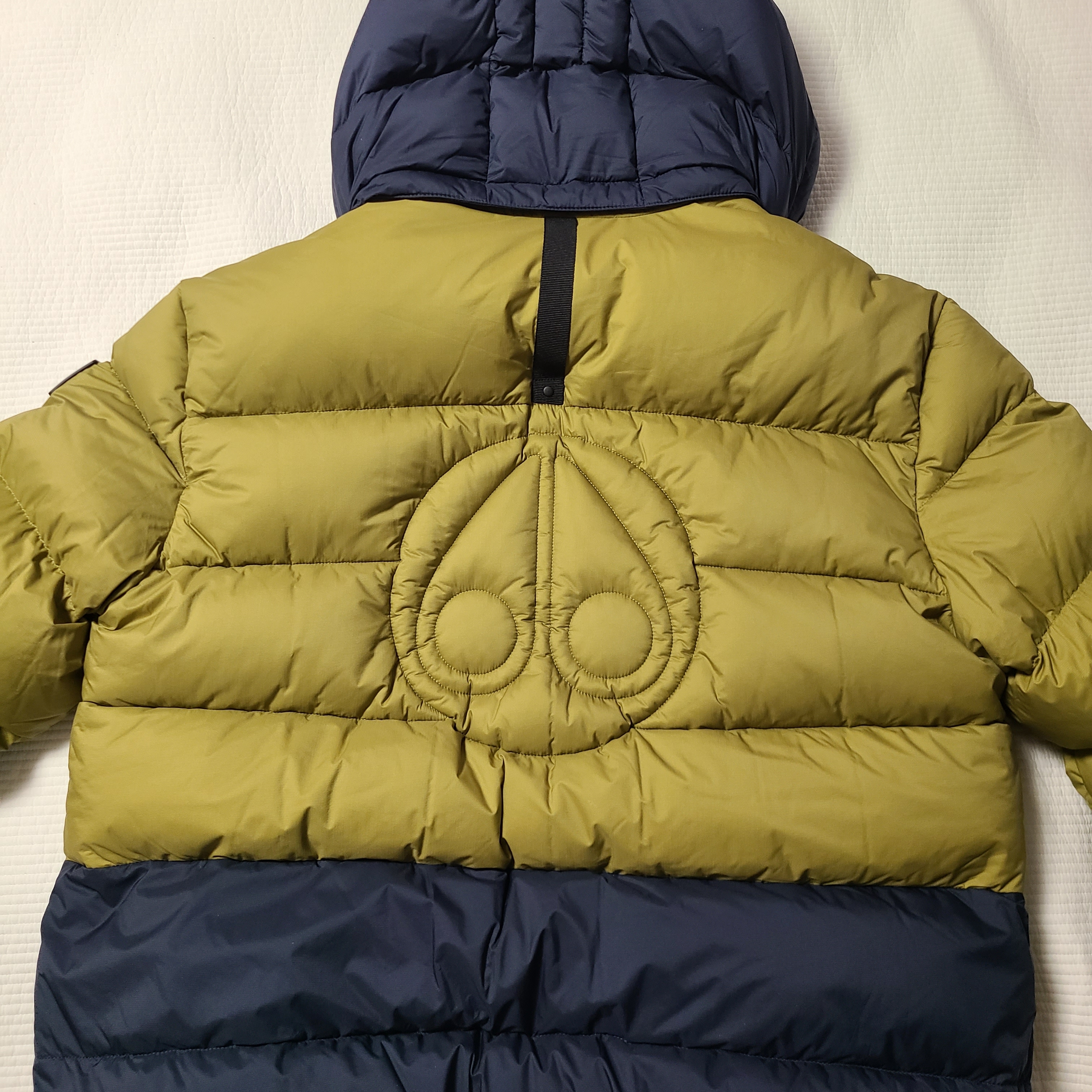 Moose Knuckles Flightweight Bedstuy Jacket Wasabi 착용 스타일 - 4