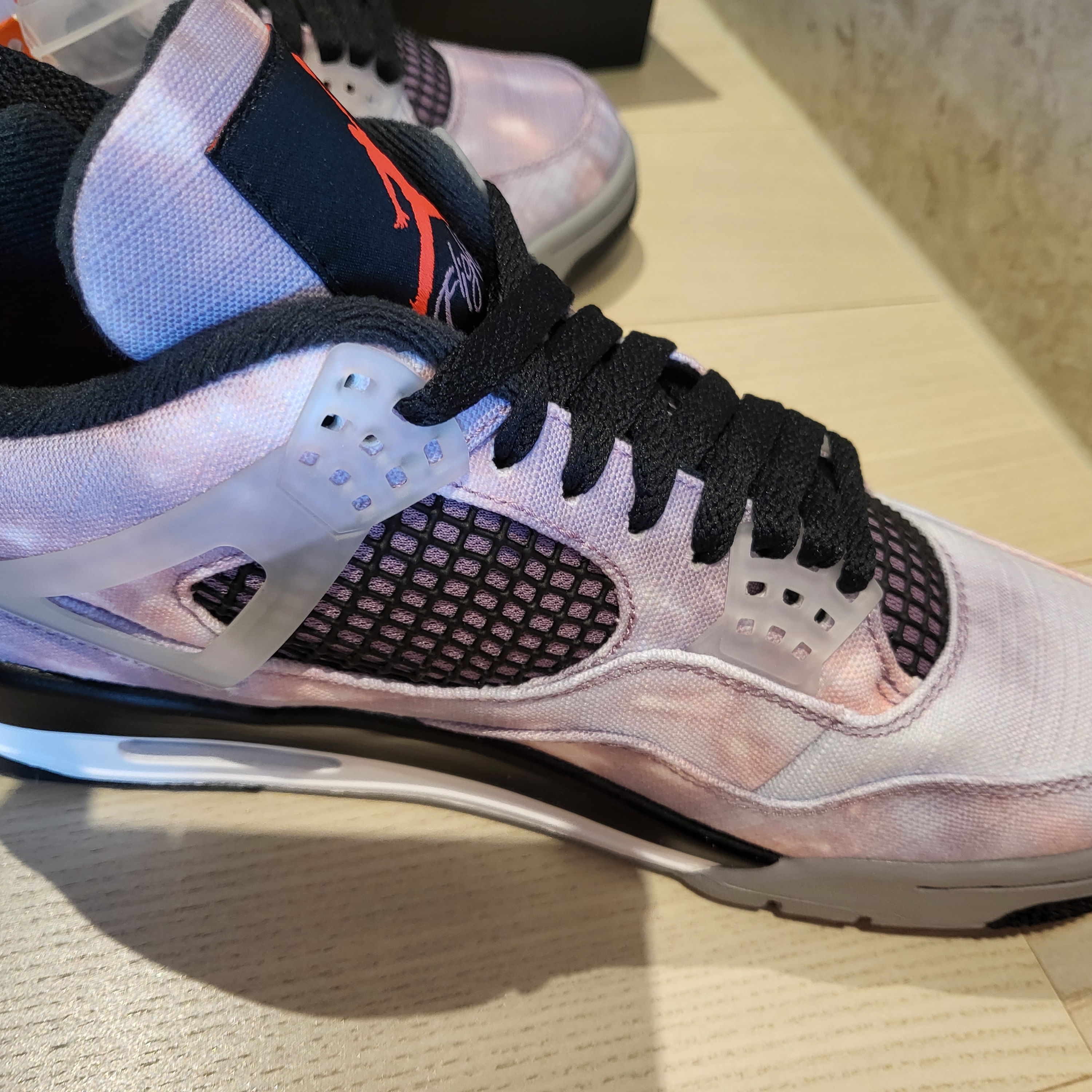 Jordan 4 Retro SE Amethyst Wave 착용 스타일 - 2