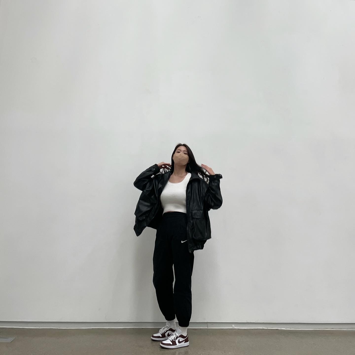 (W) Jordan 1 Low Bronze Eclipse 착용 스타일 - 2