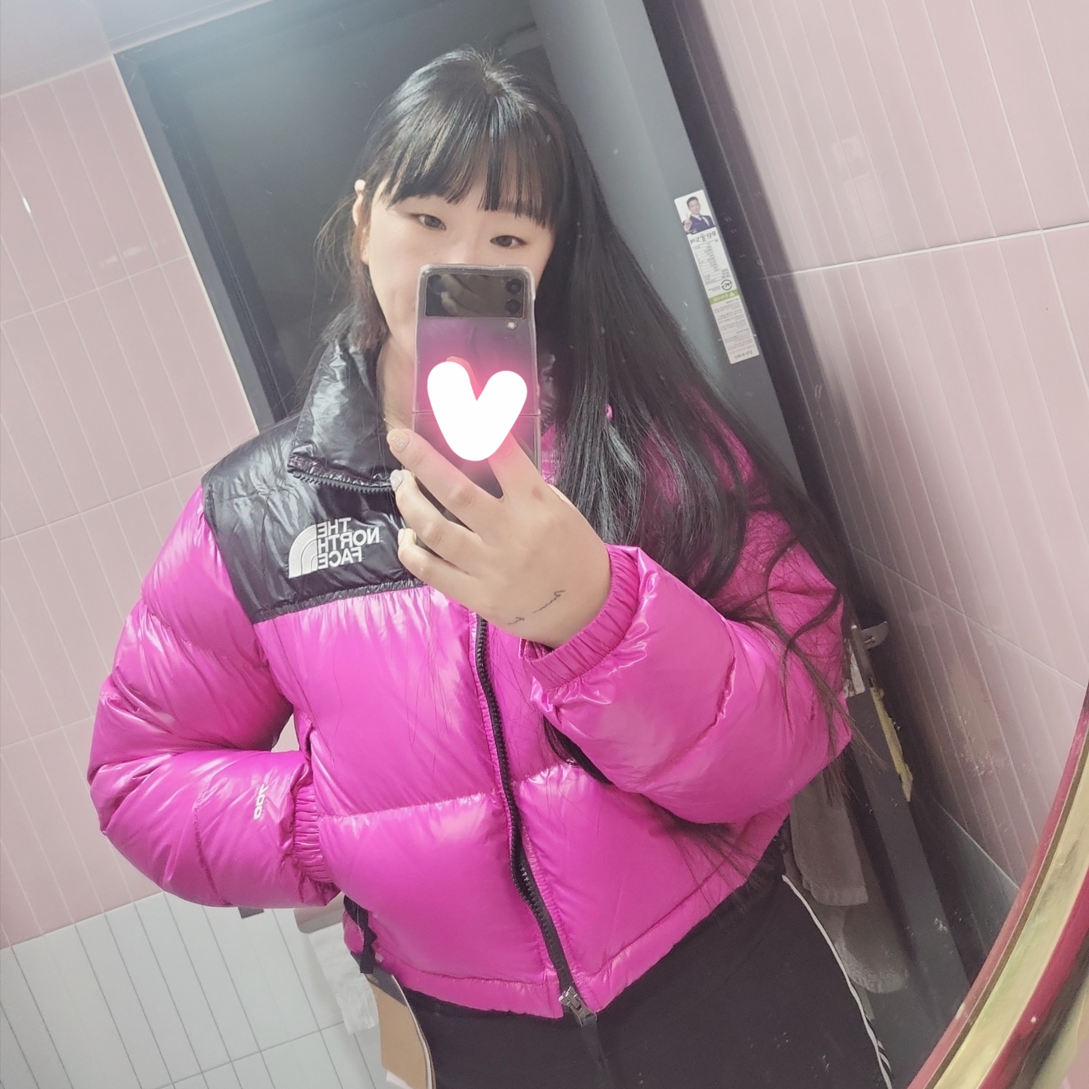 (W) The North Face Nuptse Short Jacket Fuchsia Pink 착용 스타일 - 2