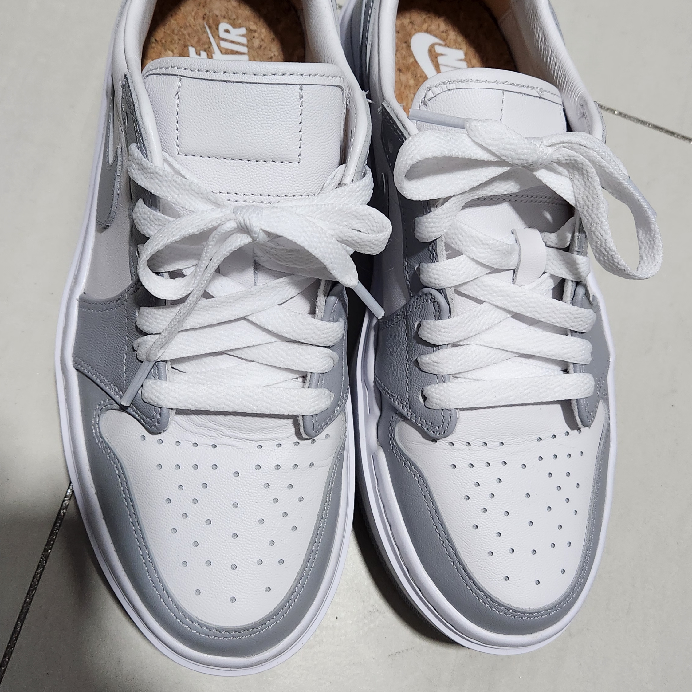 (W) Jordan 1 Elevate Low White and Wolf Grey 착용 스타일