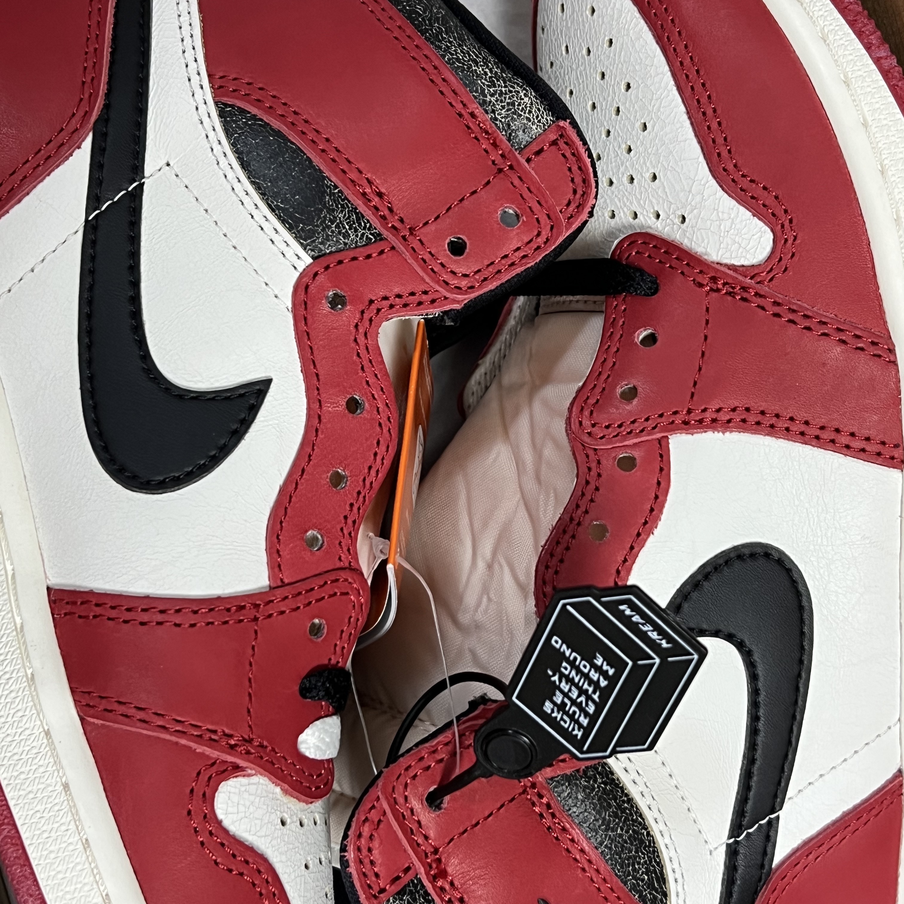 Jordan 1 Retro High OG Chicago 2022, Nike Dunk Low SE Seoul 착용 스타일 - 1