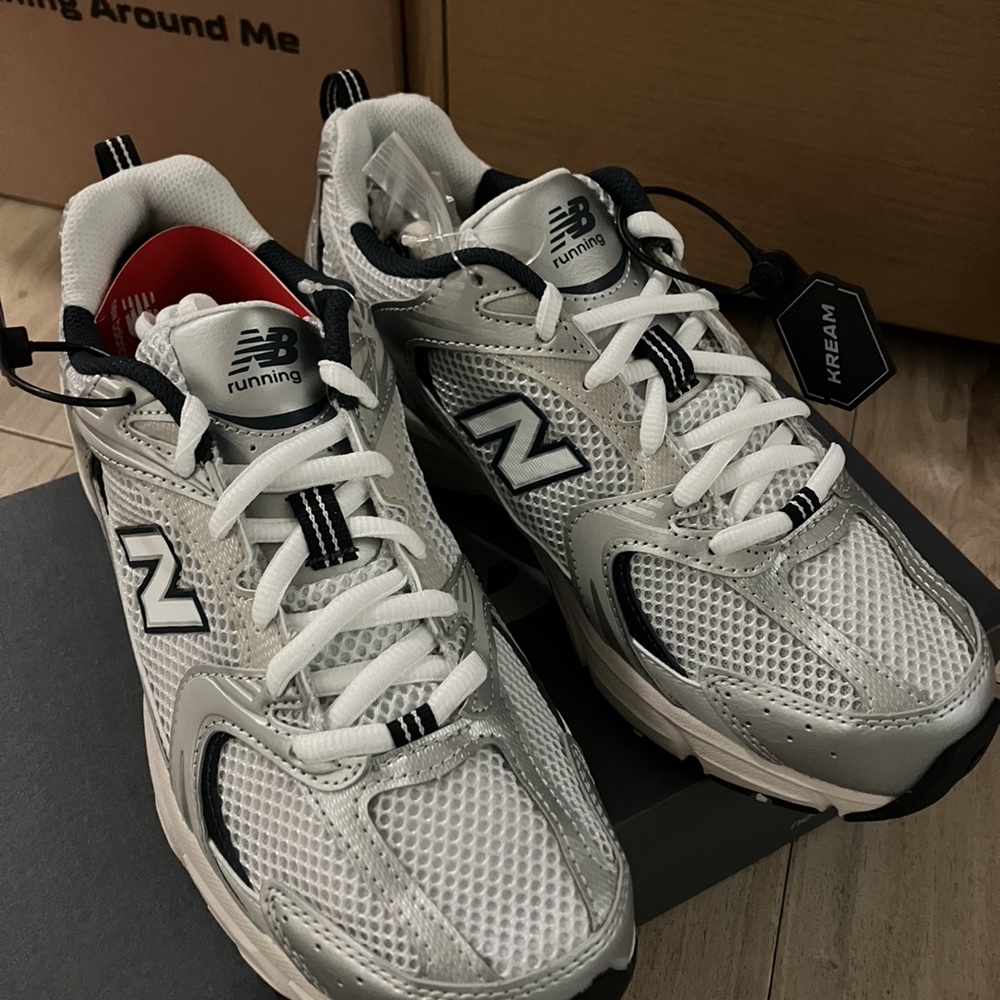 New Balance 530 Steel Grey 착용 스타일