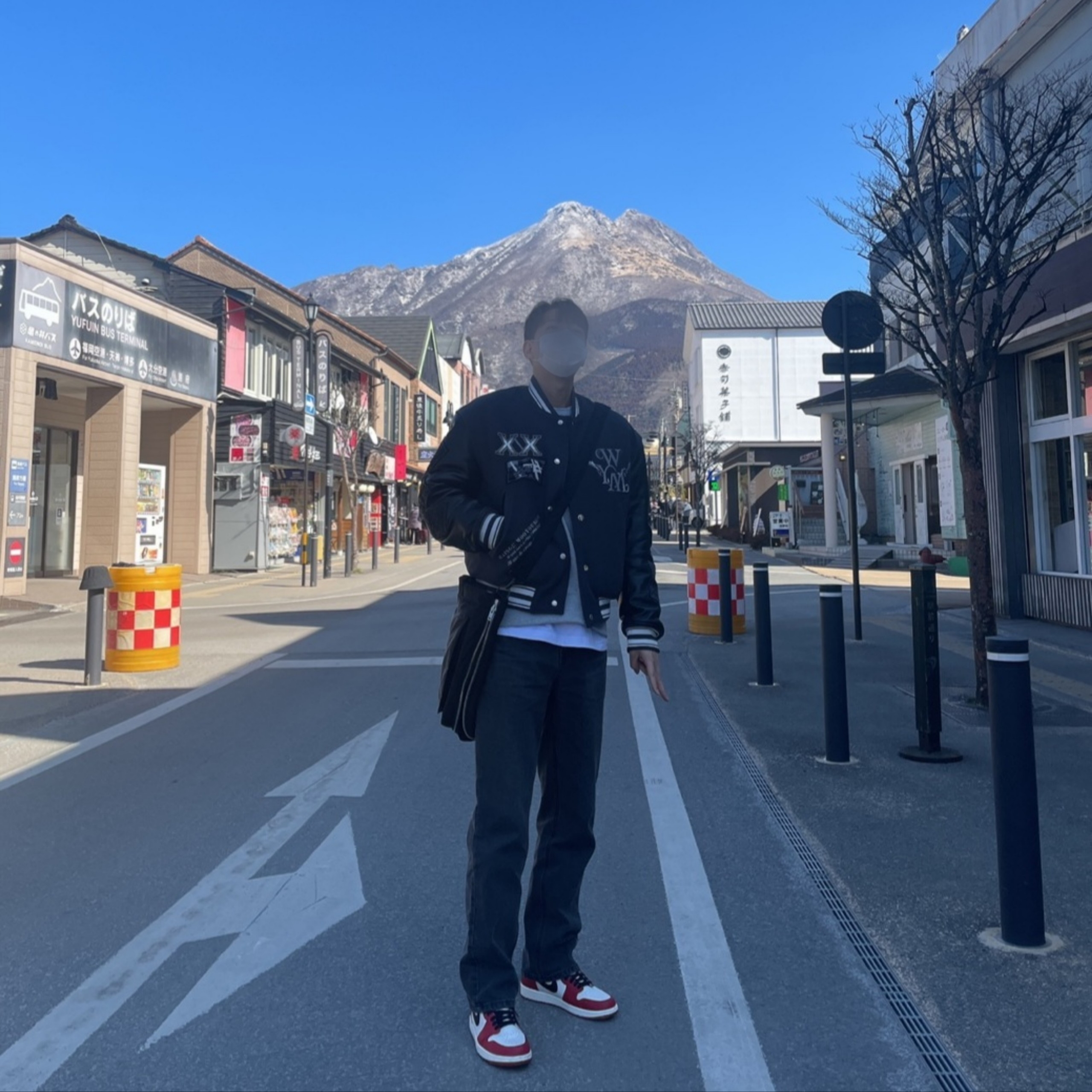 Wooyoungmi Varsity Jacket Gray - 23SS, (W) Nike Zoom Vomero 5 Cobblestone and Flat Pewter 착용 스타일 - 2