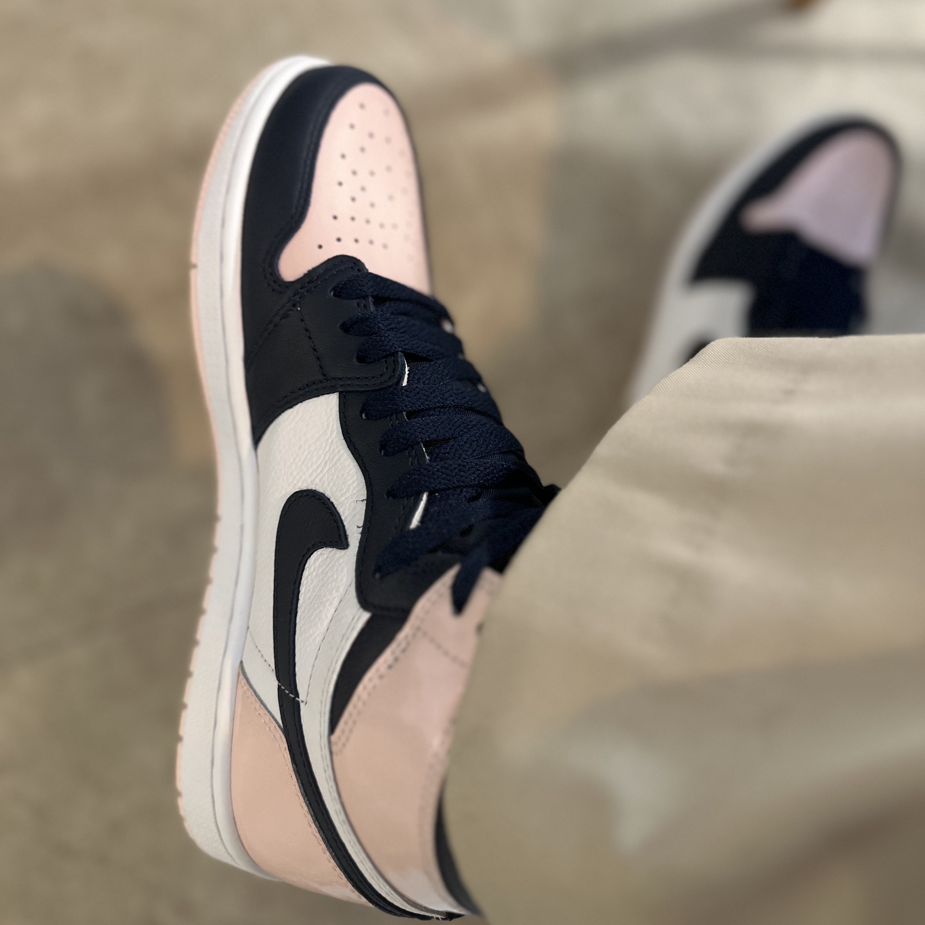(W) Jordan 1 Retro High OG Atmosphere 착용 스타일 - 2