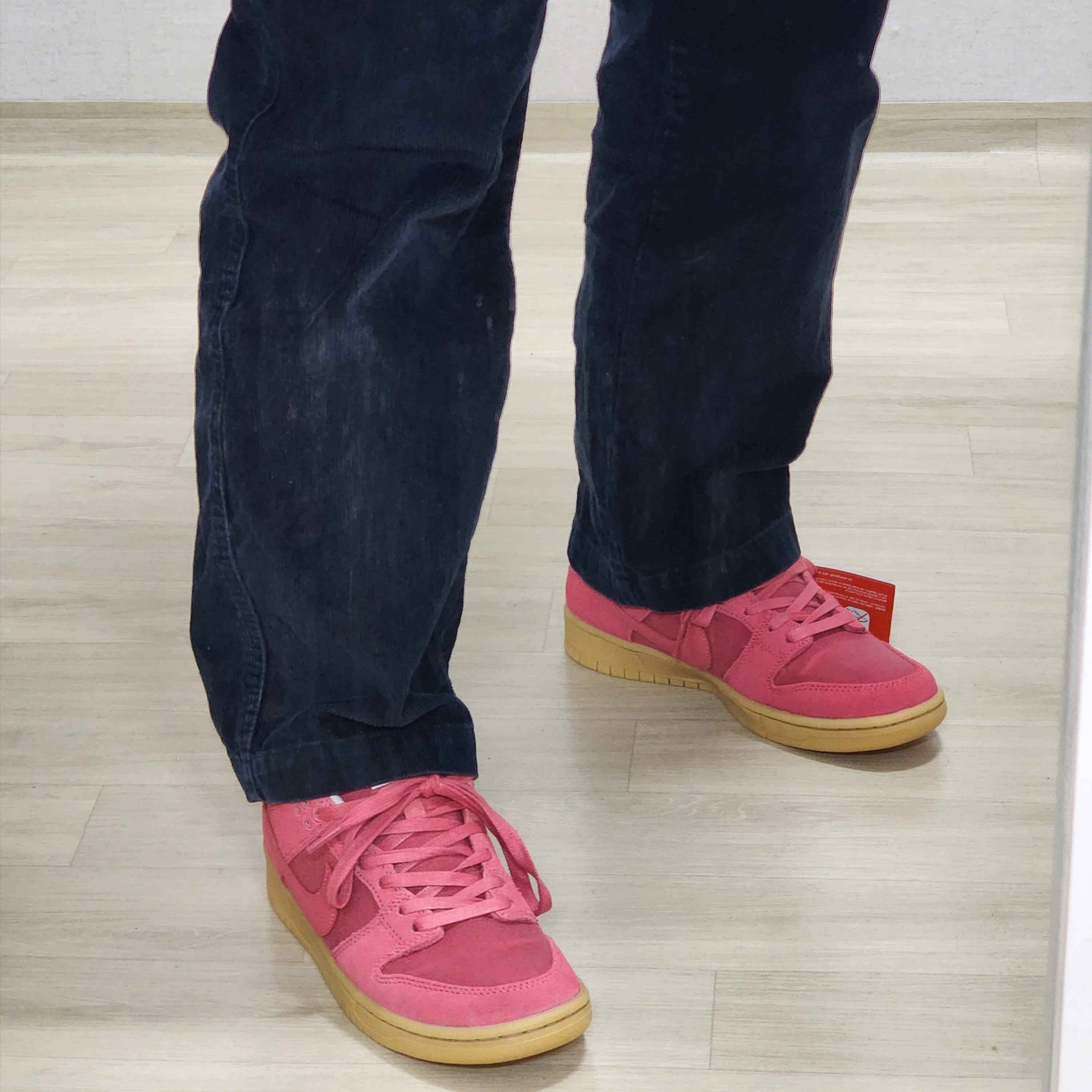 Nike SB Dunk Low Adobe 착용 스타일